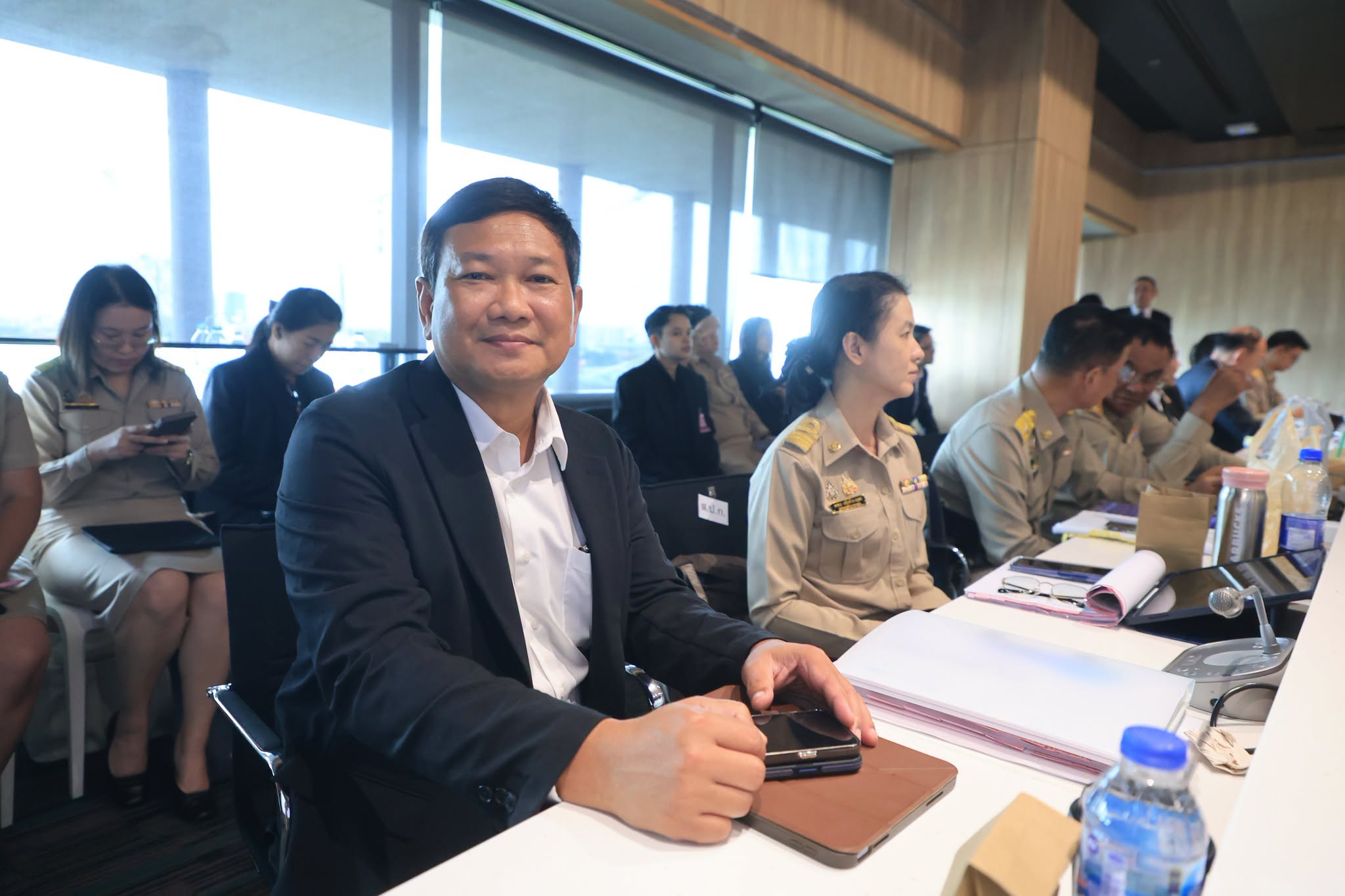 ผอ.สพท. ร่วมประชุมหลักเกณฑ์พิจารณากลั่นกรองแผนงาน/โครงการ พรก.เงินกู้แก้ผลกระทบสถานการณ์วิกฤตด้านพลังงาน และสร้างการเปลี่ยนผ่านด้านพลังงานของประเทศ พ.ศ. 2569 (ข่าวแชร์)