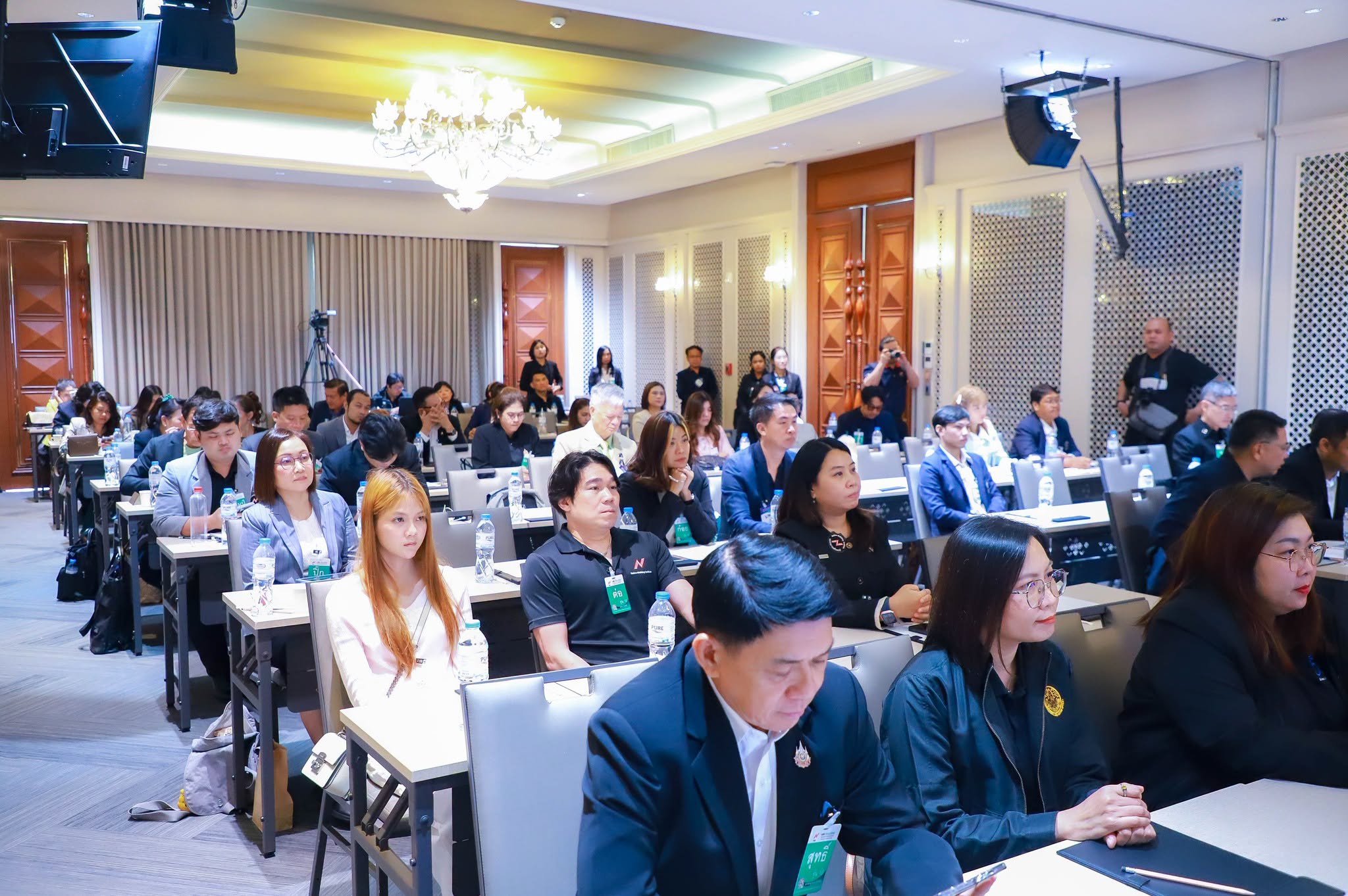 title - สพท. ร่วมงาน MOU ระหว่าง ส.ป.ก. และ มูลนิธิสถาบันการสร้างชาติ 
