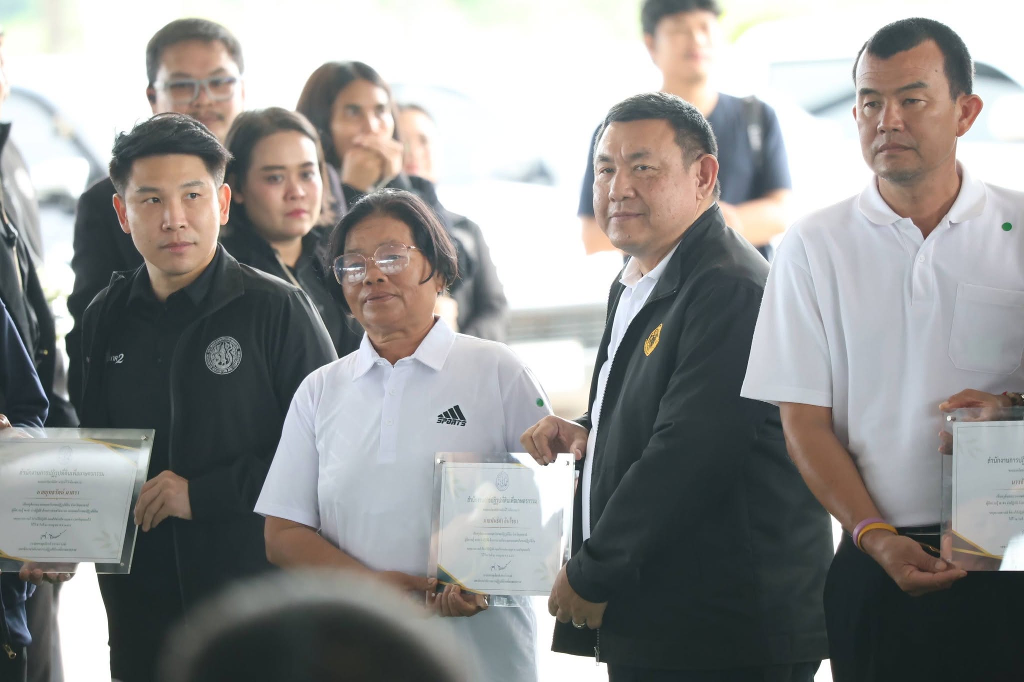 title - ส.ป.ก. รวมพลัง “ปลูกเพื่อเปลี่ยน เปลี่ยนเพื่อยั่งยืน เทิดไท้องค์ทศมราชา” เพื่อเพิ่มพื้นที่สีเขียวในเขตปฏิรูปที่ดิน