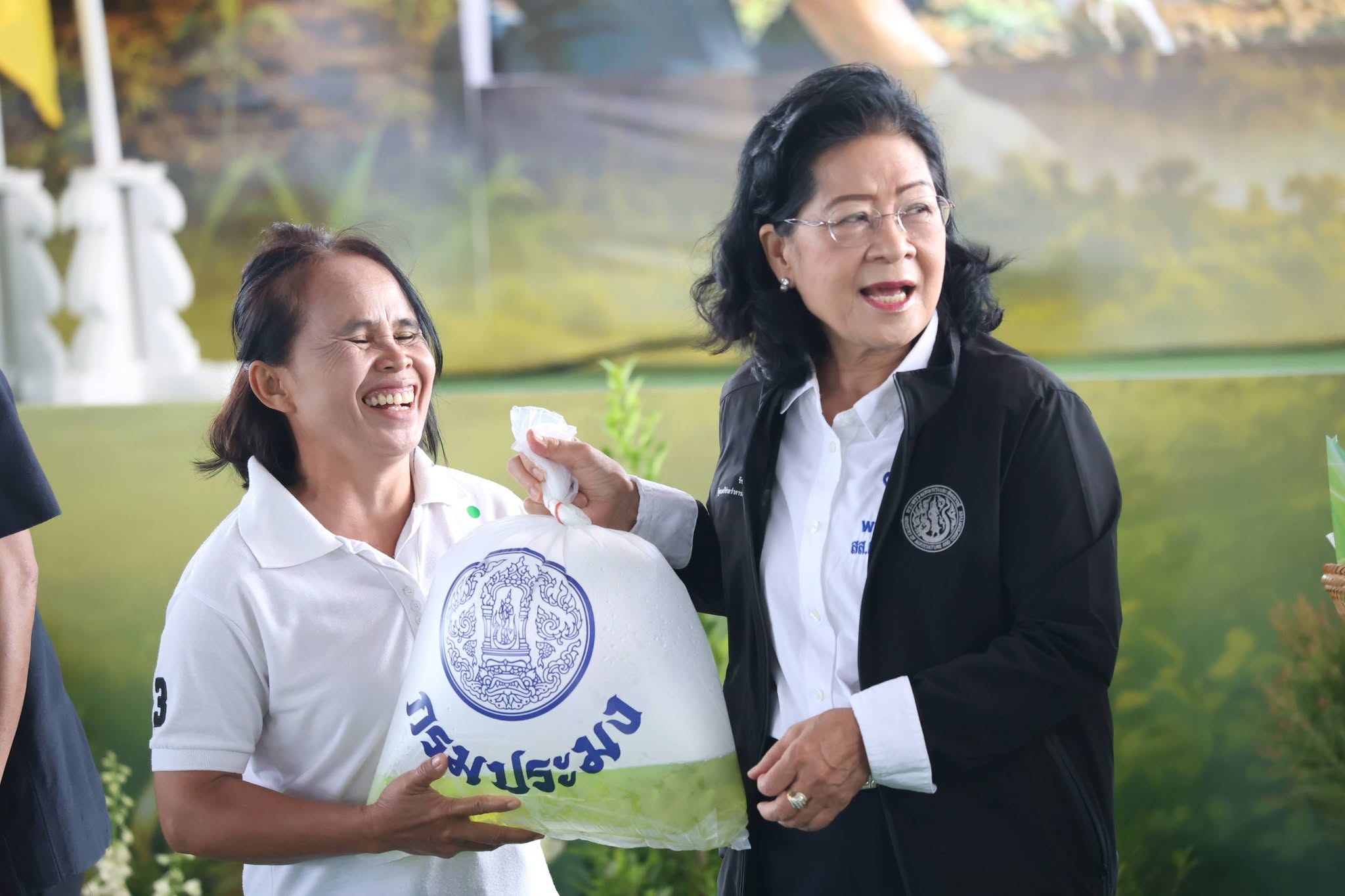 title - ส.ป.ก. รวมพลัง “ปลูกเพื่อเปลี่ยน เปลี่ยนเพื่อยั่งยืน เทิดไท้องค์ทศมราชา” เพื่อเพิ่มพื้นที่สีเขียวในเขตปฏิรูปที่ดิน