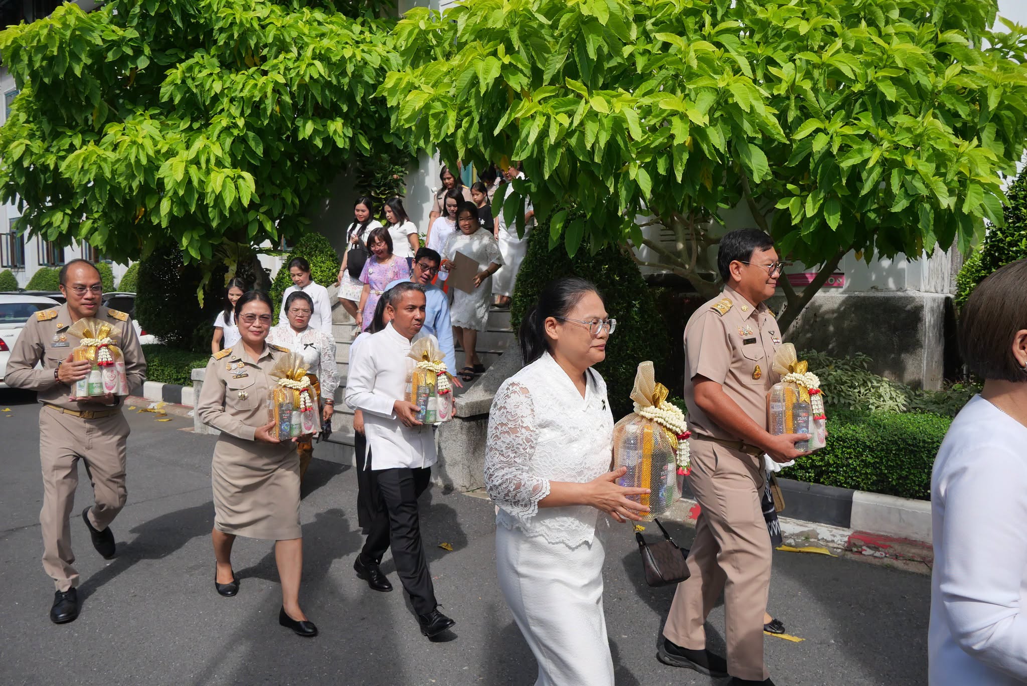 title - สพท. ร่วมถวายเทียนพรรษา วัดปรินายกวรวิหาร ประจำปี 2569