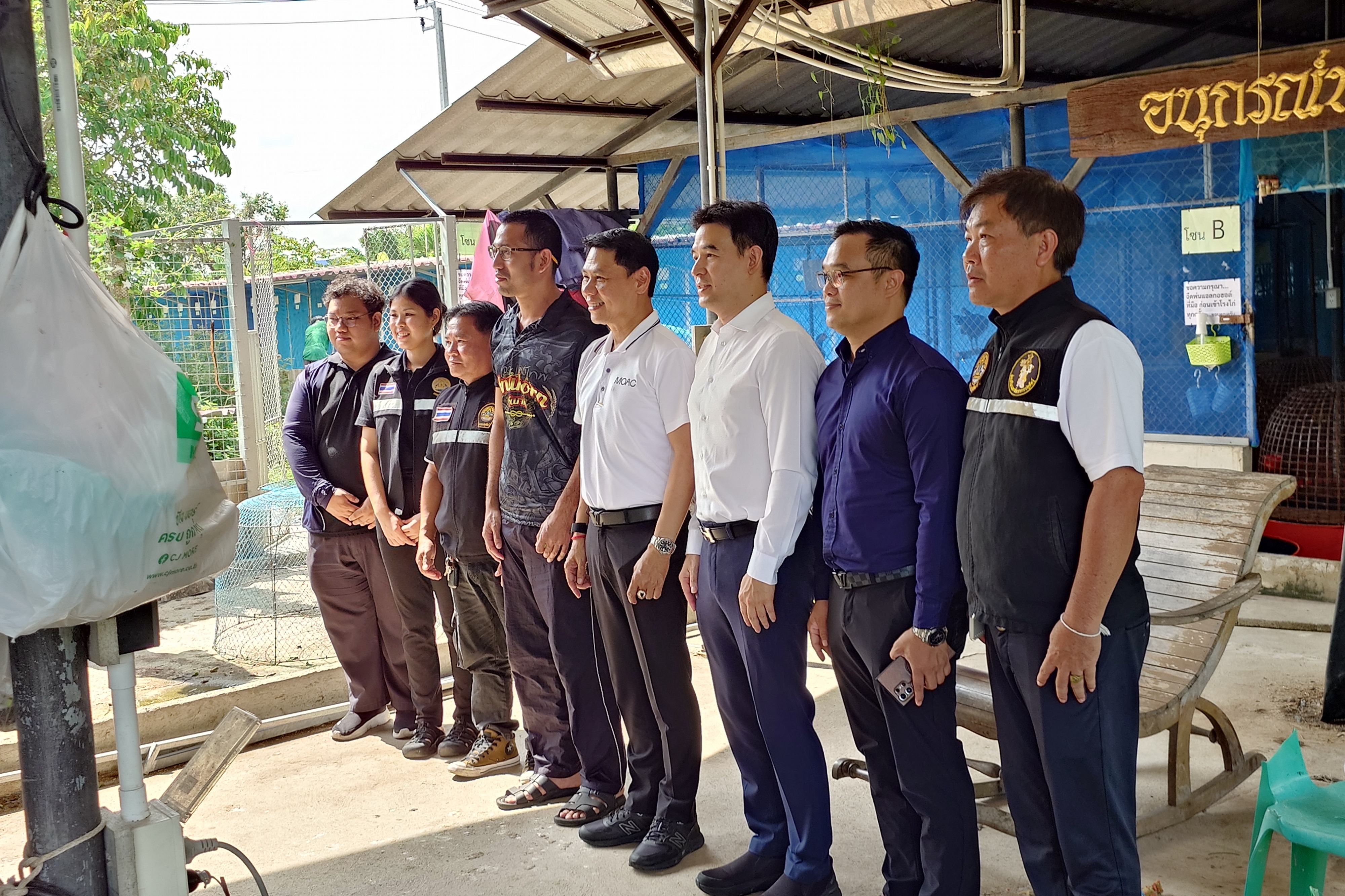 title - สพท. ร่วมคณะทำงานกระทรวงเกษตรฯ ลุยตรวจแปลงทดสอบนวัตกรรมเกษตรเขตเมือง นำร่องกรุงเทพมหานคร