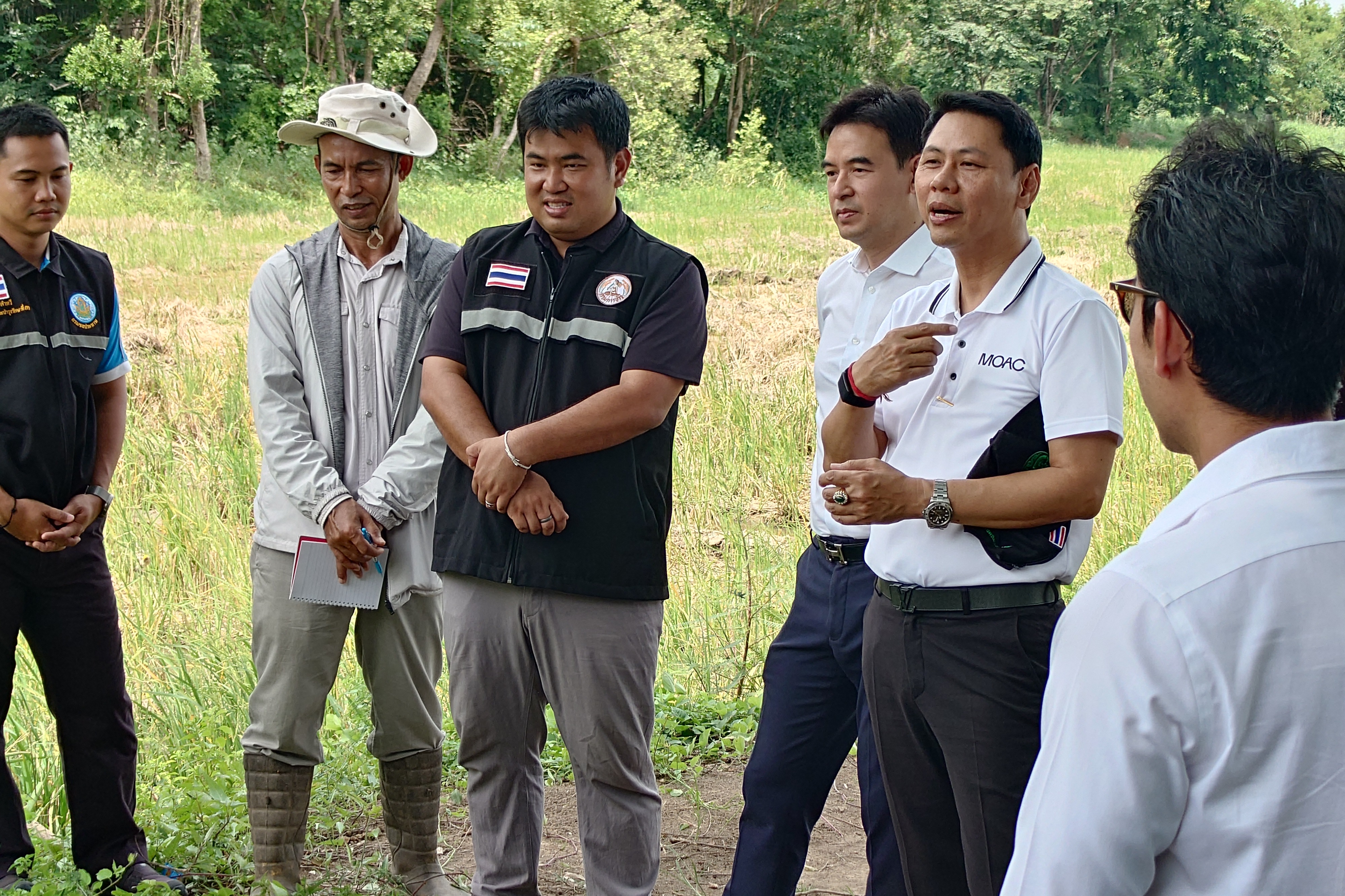 title - สพท. ร่วมคณะทำงานกระทรวงเกษตรฯ ลุยตรวจแปลงทดสอบนวัตกรรมเกษตรเขตเมือง นำร่องกรุงเทพมหานคร
