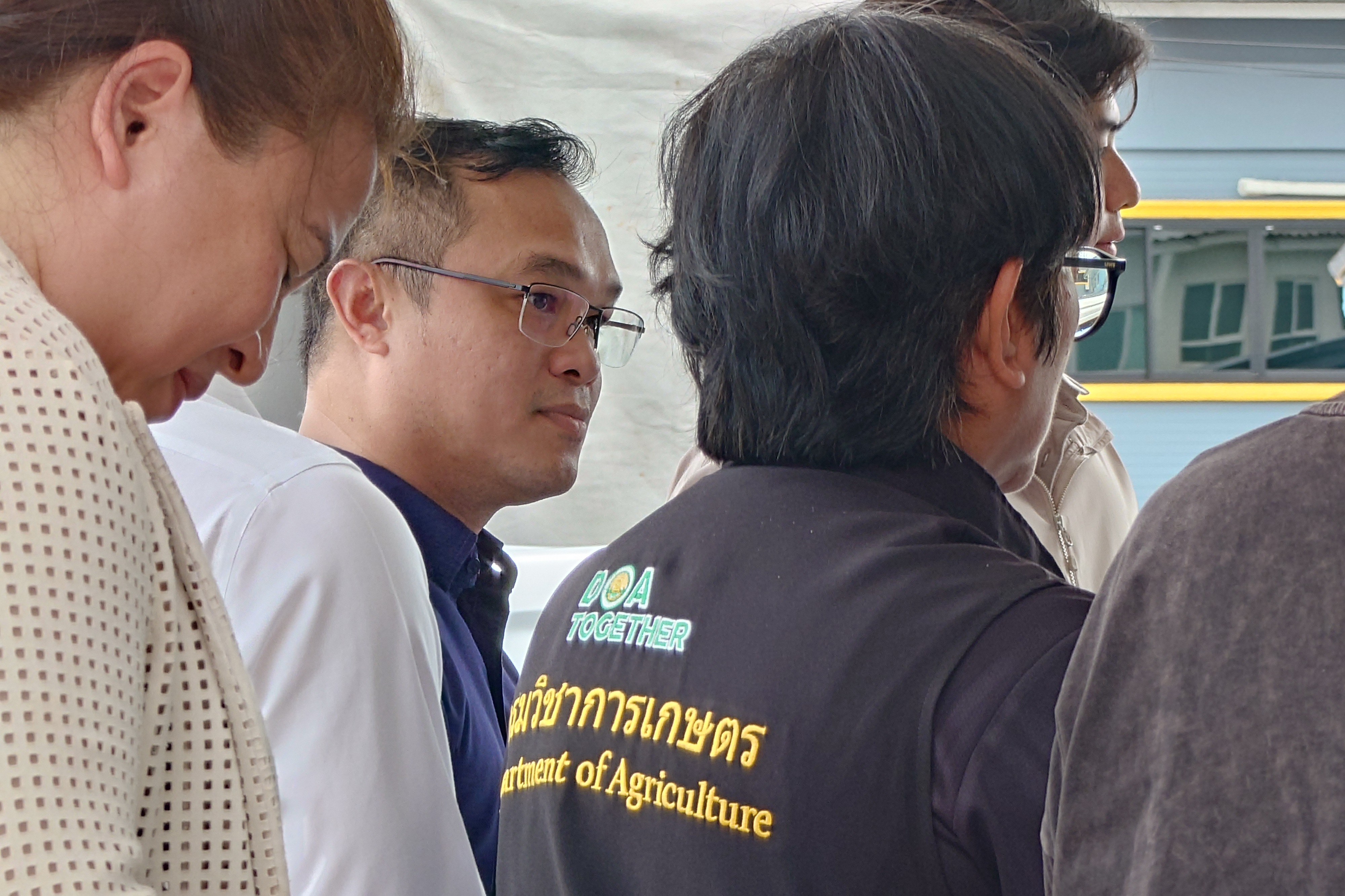 title - สพท. ร่วมคณะทำงานกระทรวงเกษตรฯ ลุยตรวจแปลงทดสอบนวัตกรรมเกษตรเขตเมือง นำร่องกรุงเทพมหานคร