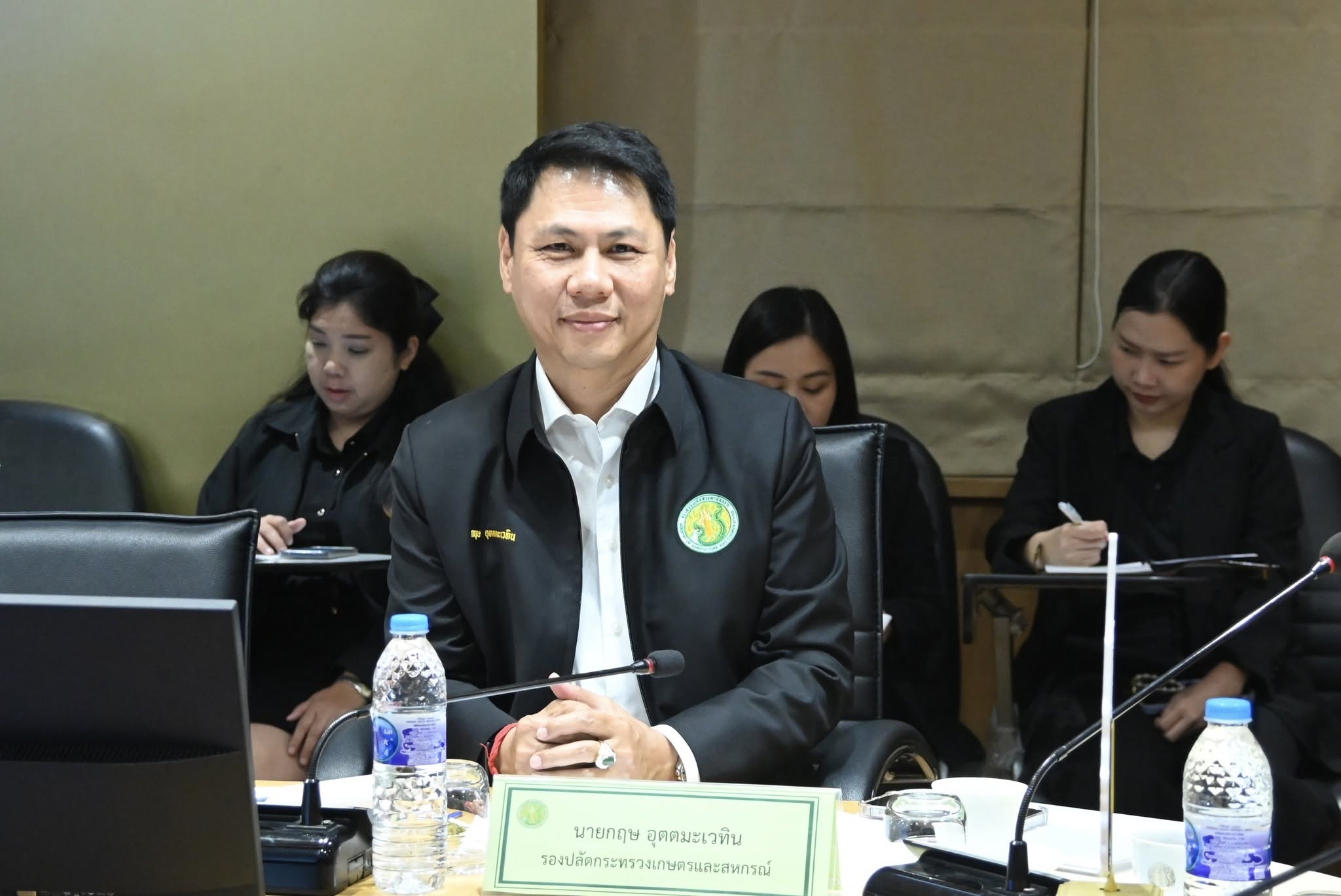 title - กอฟ. และ กพก. ร่วมประชุมประชุมติดตามและแก้ไขปัญหาภัยพิบัติด้านการเกษตร