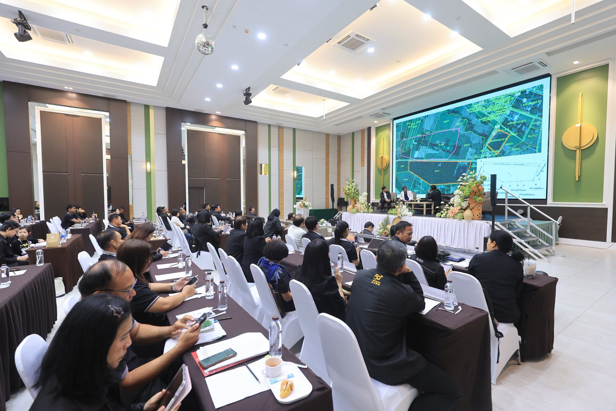 title - ผอ.สพท. ร่วมเปิดโครงการสัมมนา การยกระดับประสิทธิภาพการดำเนินงานจัดที่ดินและกองทุนการปฏิรูปที่ดินฯ เตรียมความพร้อมการดำเนินงานและการประเมินผลทุนหมุนเวียน ปีงบ 70