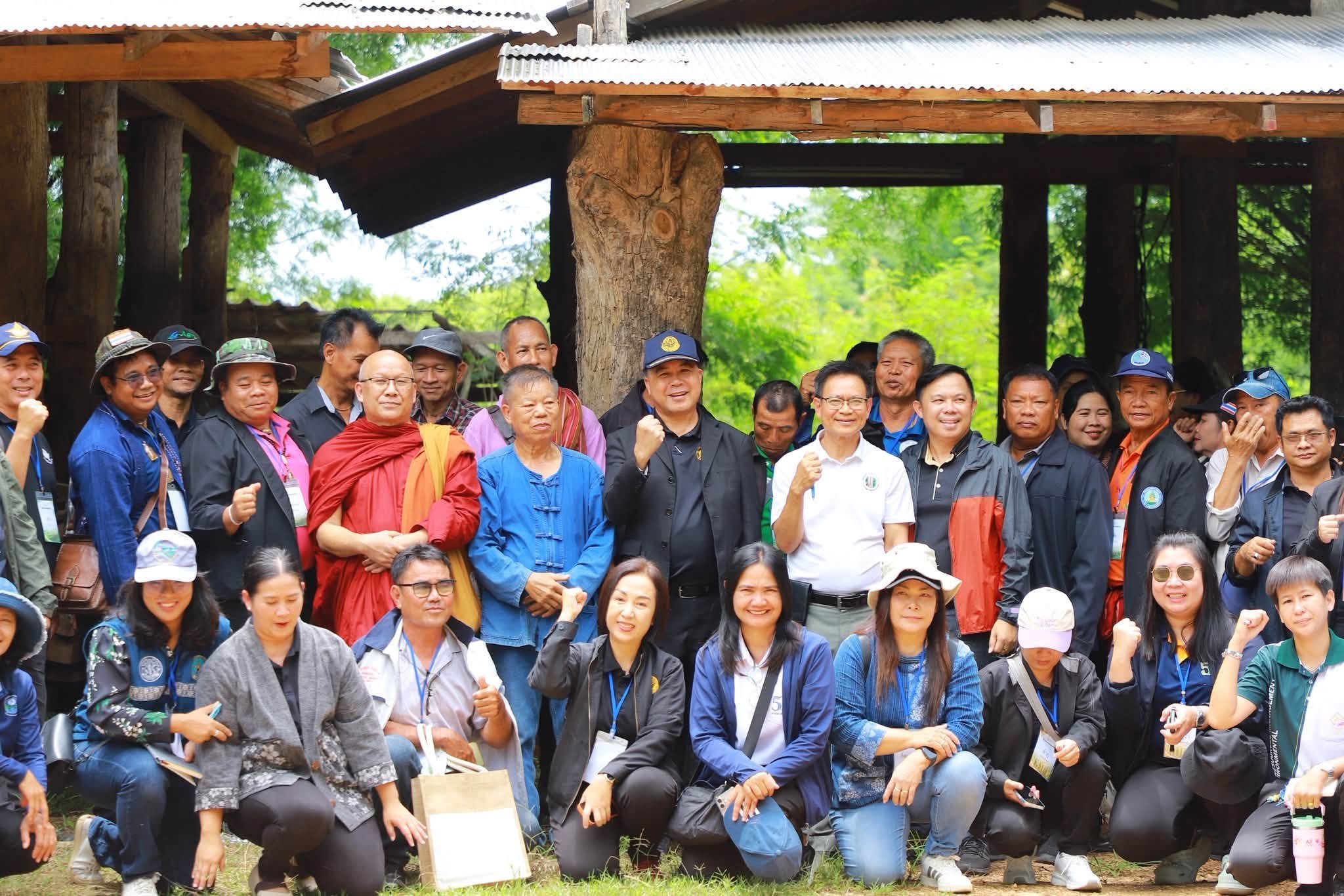 title - กพก. อบรมสัมมนา หลักสูตร “สร้างและพัฒนาผู้นำการขับเคลื่อนยุทธศาสตร์เศรษฐกิจสีเขียว” วันที่ 2