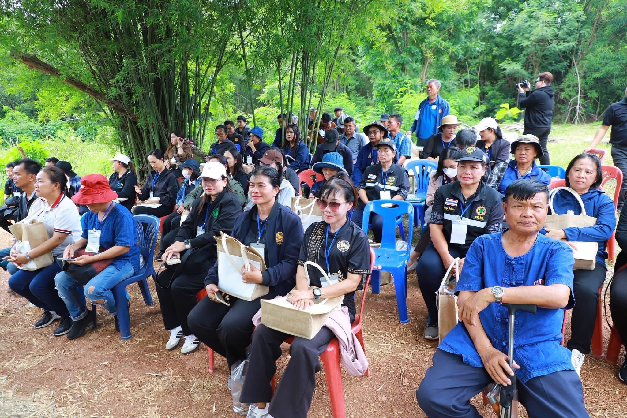 title - กพก. อบรมสัมมนา หลักสูตร “สร้างและพัฒนาผู้นำการขับเคลื่อนยุทธศาสตร์เศรษฐกิจสีเขียว” วันที่ 2