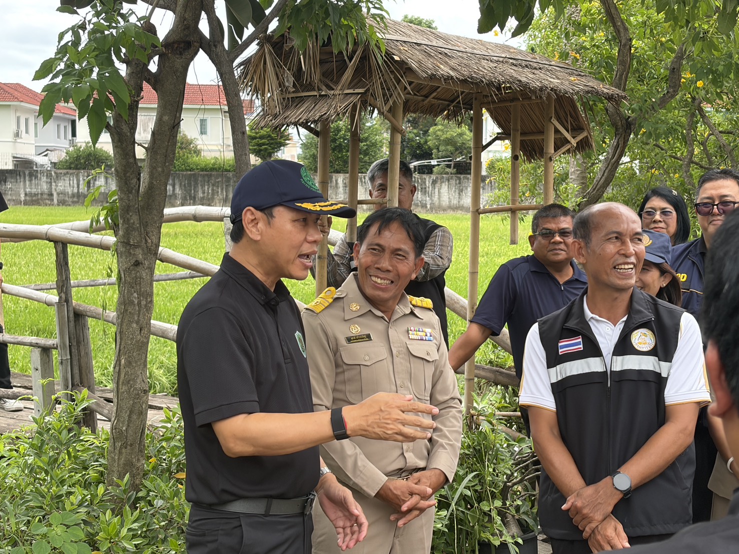 title - สพท. ลงพื้นที่ตรวจแปลงทดสอบโครงการแปลงว่างสร้างค่า จ.นนทบุรี