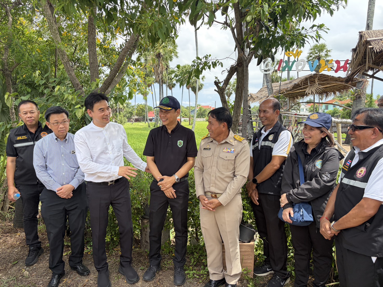 title - สพท. ลงพื้นที่ตรวจแปลงทดสอบโครงการแปลงว่างสร้างค่า จ.นนทบุรี