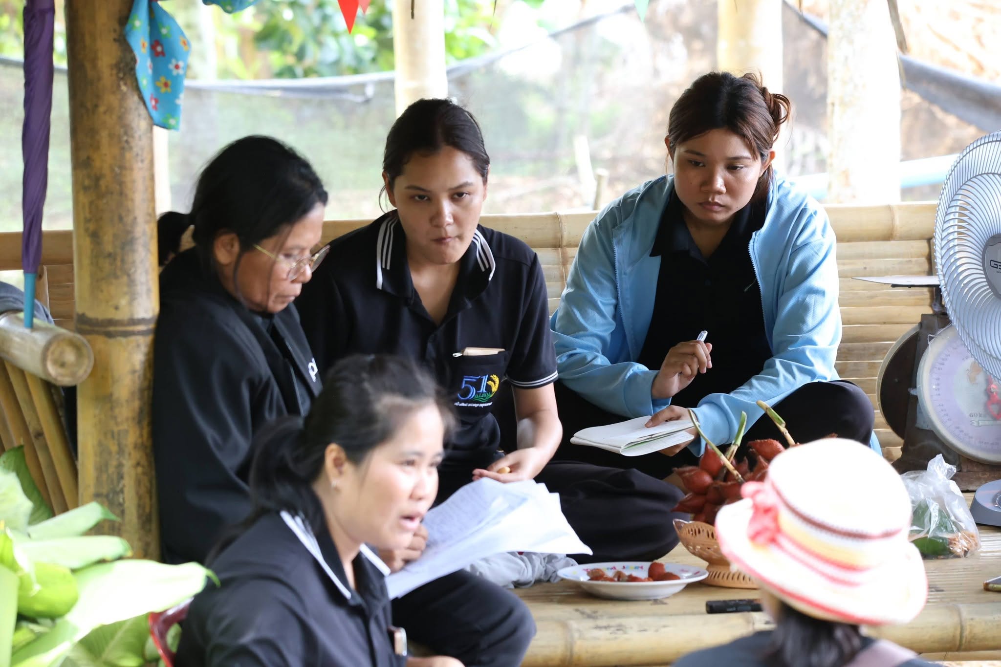 title - กพม. ติดตาม Smart Farmer สตูล หนุนปรับพื้นที่ยาง ทำเกษตรผสมผสานสร้างรายได้