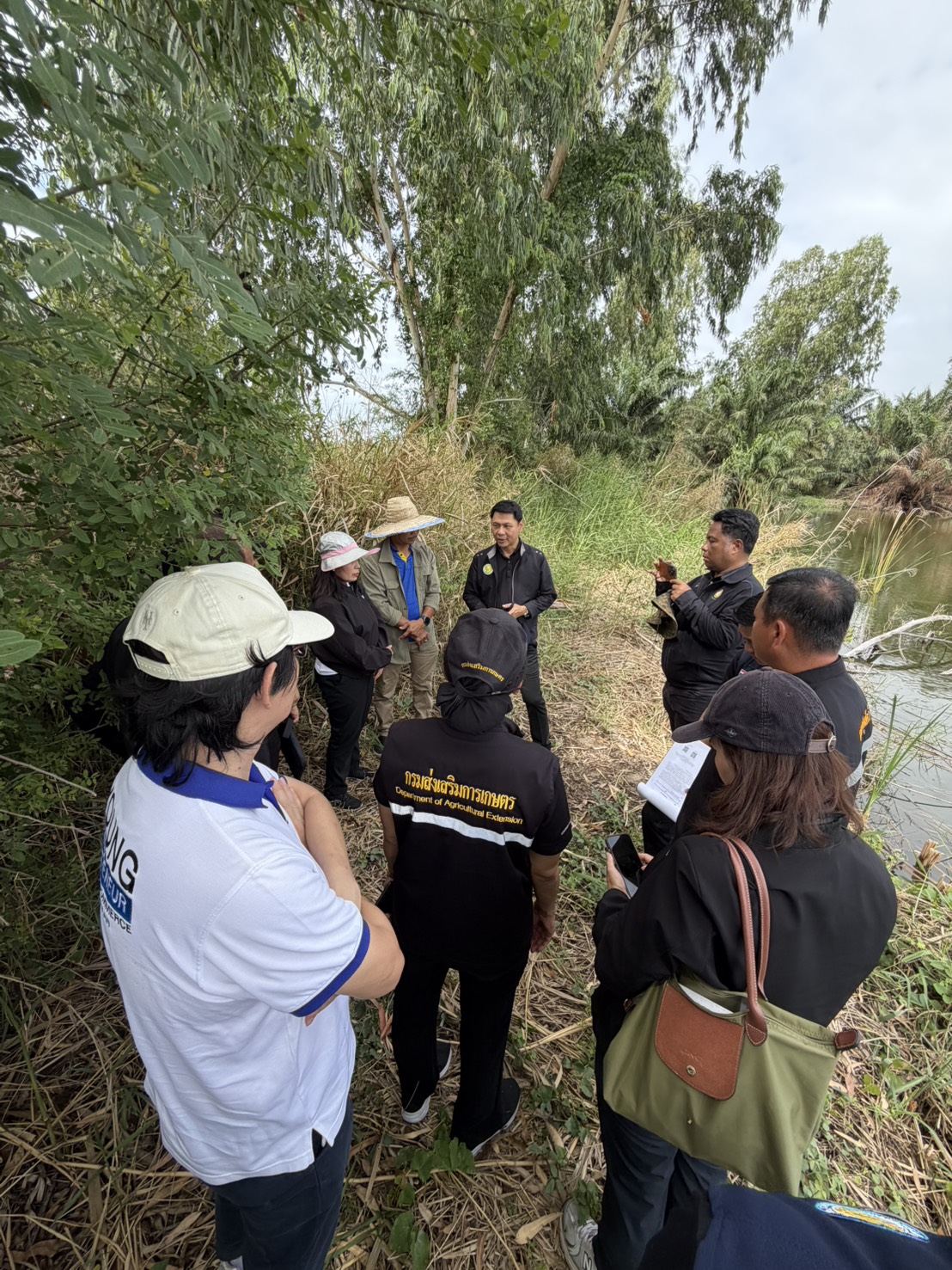 title - สพท. ลงพื้นที่ตรวจแปลงทดสอบโครงการแปลงว่างสร้างค่า จ.สมุทรปราการ