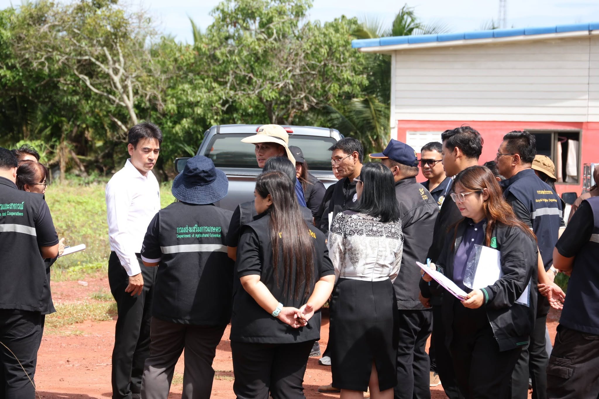 title - ส.ป.ก. ร่วมคณะลงพื้นที่ตรวจเยี่ยมแปลงทดสอบ โครงการพัฒนาพื้นที่การเกษตรนวัตกรรมและเกษตรกรรุ่นใหม่ฯ จ.สมุทรสาคร