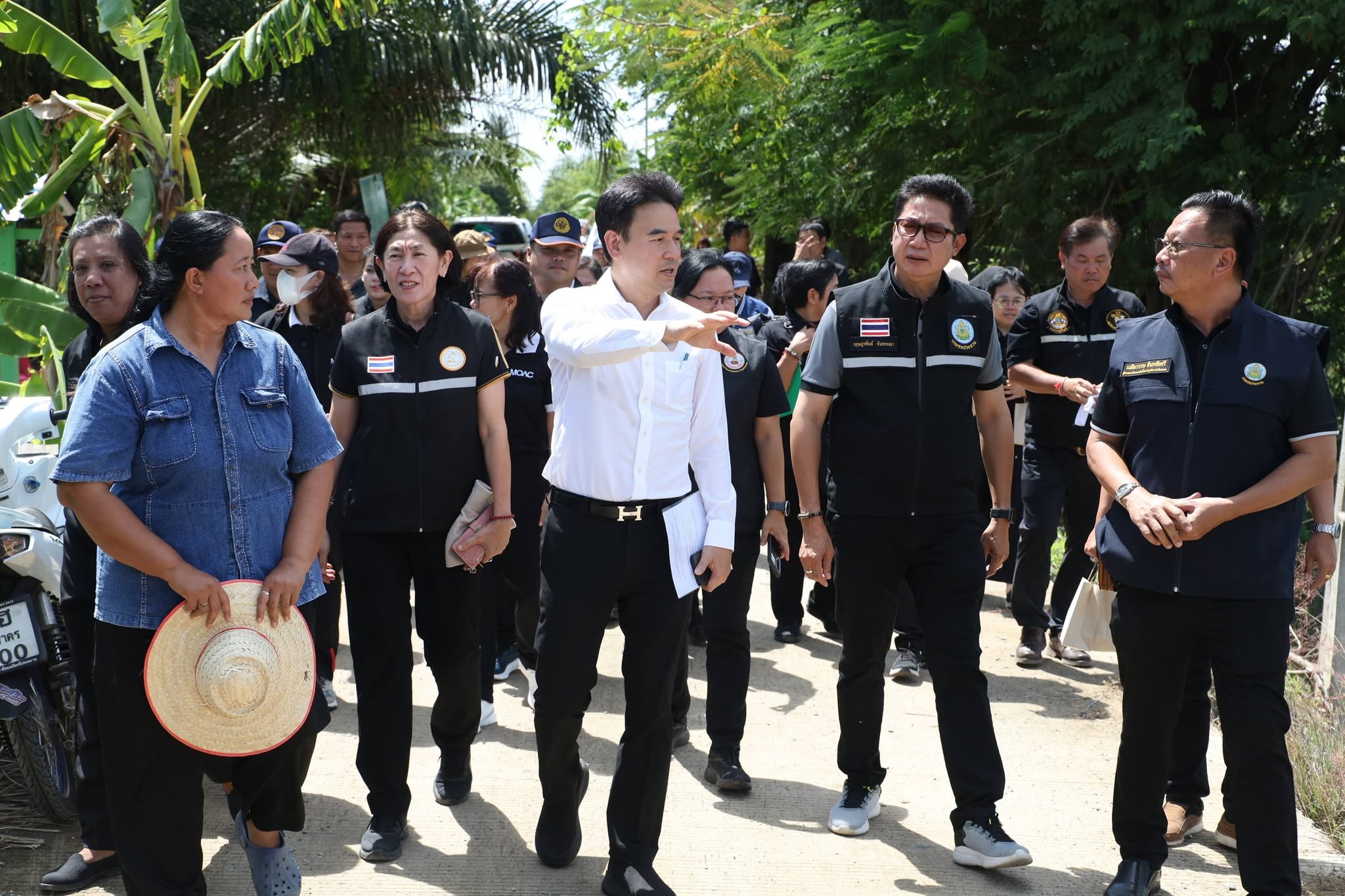 title - ส.ป.ก. ร่วมคณะลงพื้นที่ตรวจเยี่ยมแปลงทดสอบ โครงการพัฒนาพื้นที่การเกษตรนวัตกรรมและเกษตรกรรุ่นใหม่ฯ จ.สมุทรสาคร