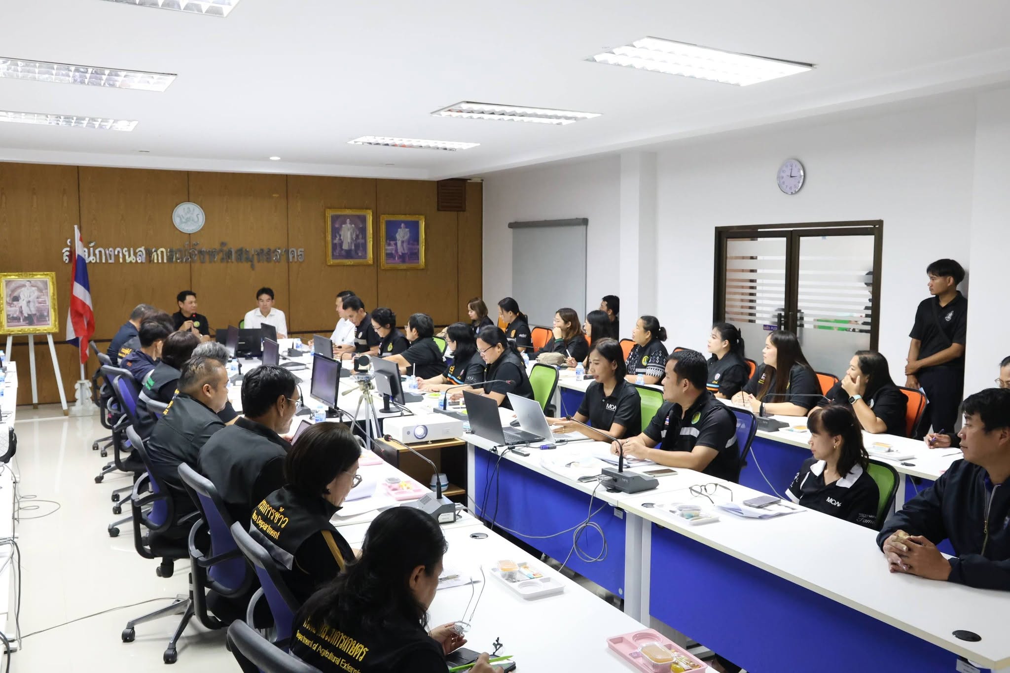 title - ส.ป.ก. ร่วมคณะลงพื้นที่ตรวจเยี่ยมแปลงทดสอบ โครงการพัฒนาพื้นที่การเกษตรนวัตกรรมและเกษตรกรรุ่นใหม่ฯ จ.สมุทรสาคร