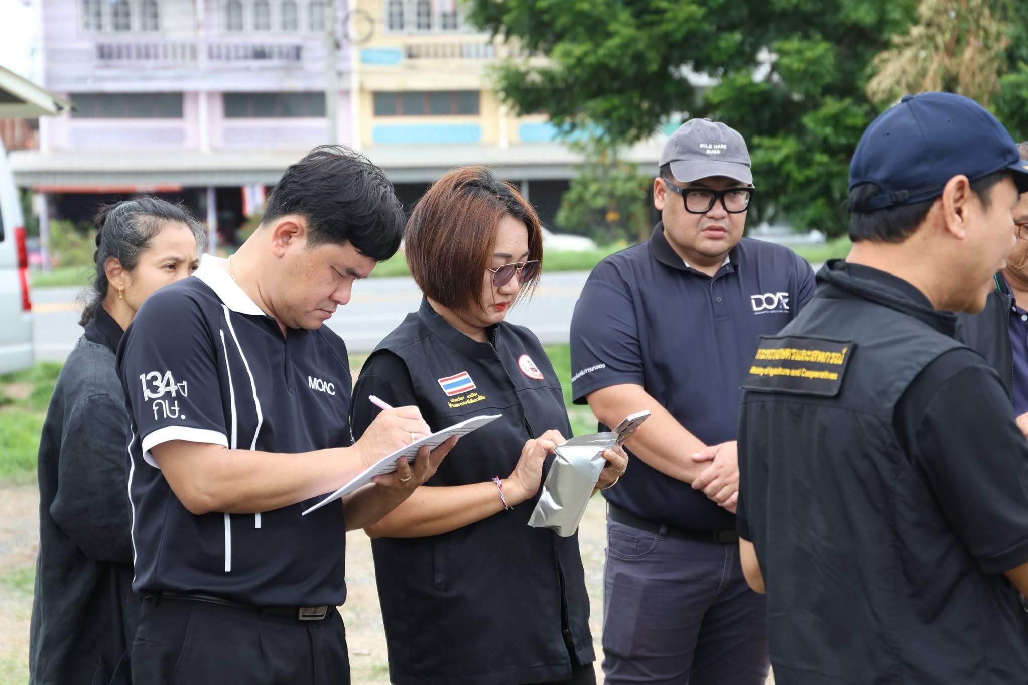 title - ส.ป.ก. ร่วมคณะทำงานรองปลัด กษ. ตรวจปิดท้ายแปลงทดสอบโครงการที่ว่างสร้างค่า จ.นครปฐม
