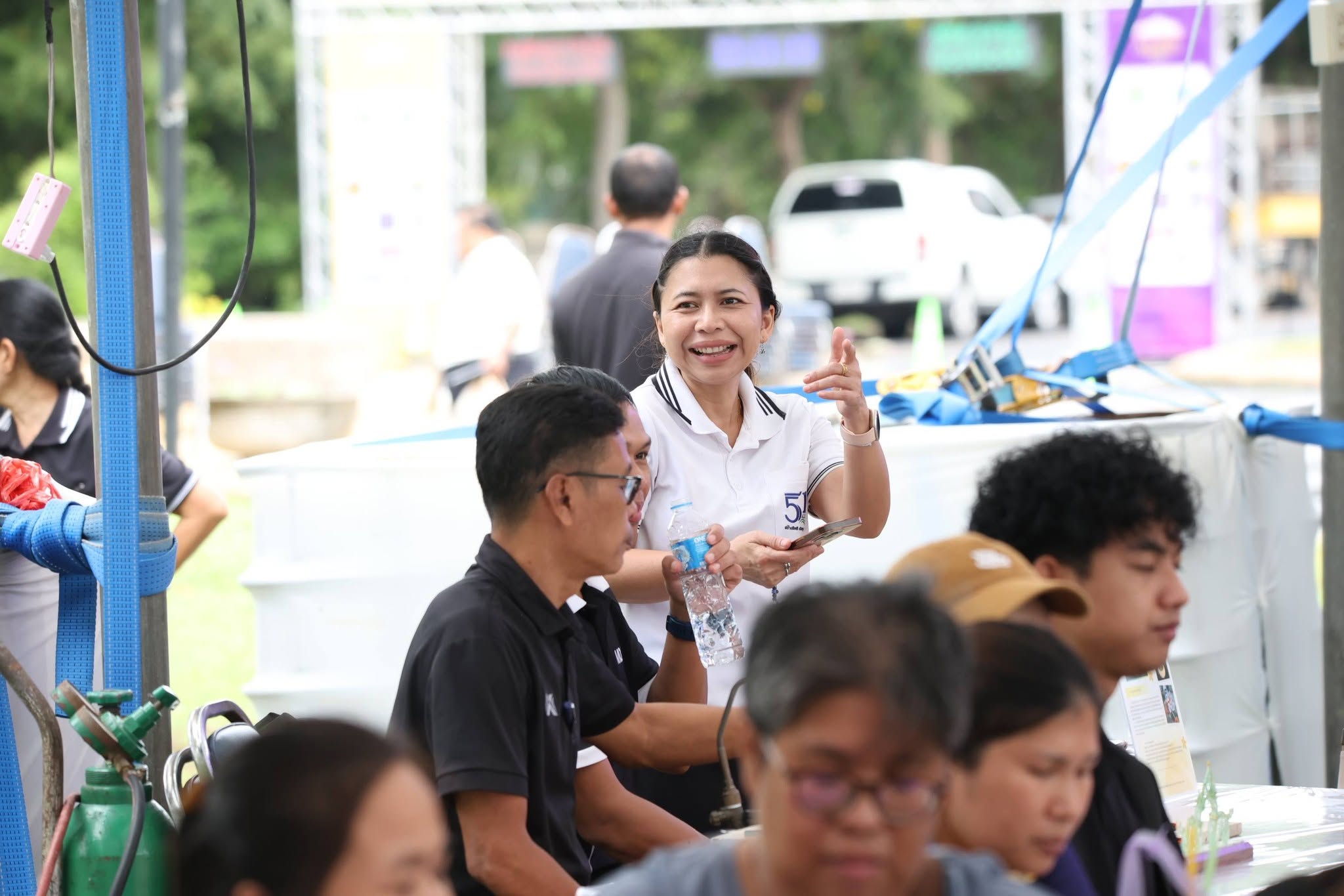 title - สพท. ผนึกกำลัง ศพส. รันกิจกรรมและตลาดเกษตรศิลป์ วันแรกในงาน “สืบสานพระราชปณิธาน สร้างงานเกษตรกรรม เลิศล้ำงานหัตถศิลป์ ท่องเที่ยวถิ่นวิถีไทย”