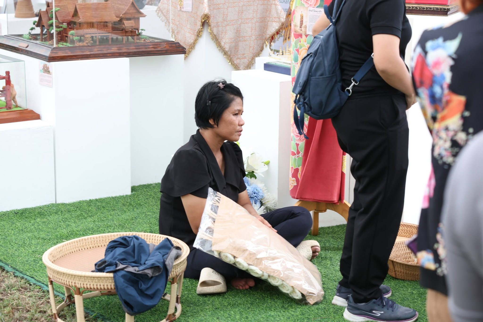 title - สพท. ผนึกกำลัง ศพส. รันกิจกรรมและตลาดเกษตรศิลป์ วันแรกในงาน “สืบสานพระราชปณิธาน สร้างงานเกษตรกรรม เลิศล้ำงานหัตถศิลป์ ท่องเที่ยวถิ่นวิถีไทย”