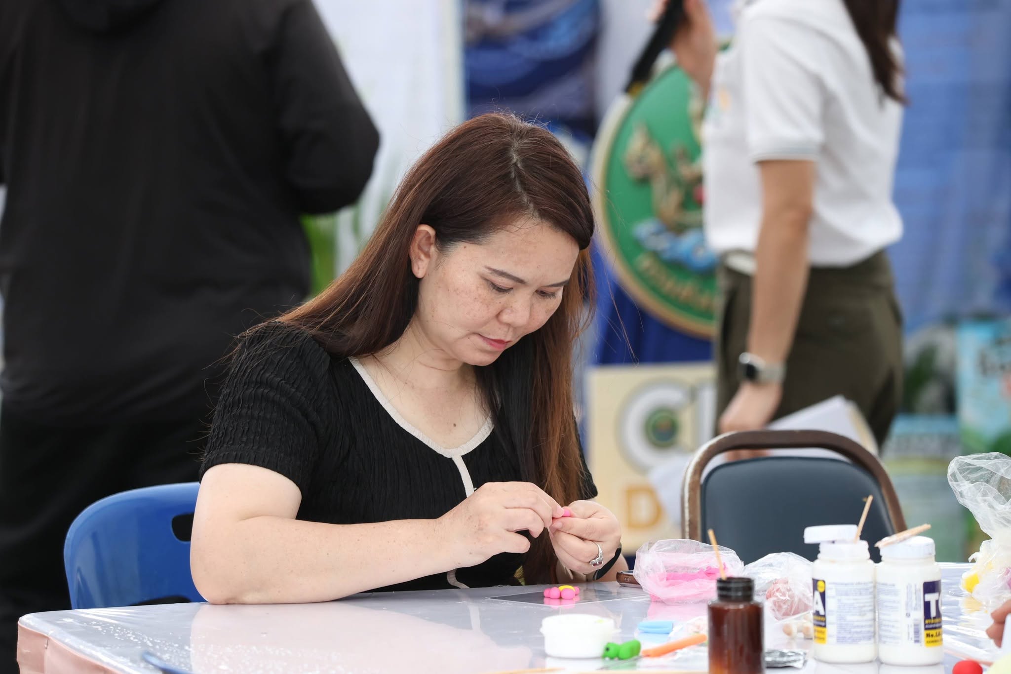 title - สพท. ผนึกกำลัง ศพส. รันกิจกรรมและตลาดเกษตรศิลป์ วันแรกในงาน “สืบสานพระราชปณิธาน สร้างงานเกษตรกรรม เลิศล้ำงานหัตถศิลป์ ท่องเที่ยวถิ่นวิถีไทย”