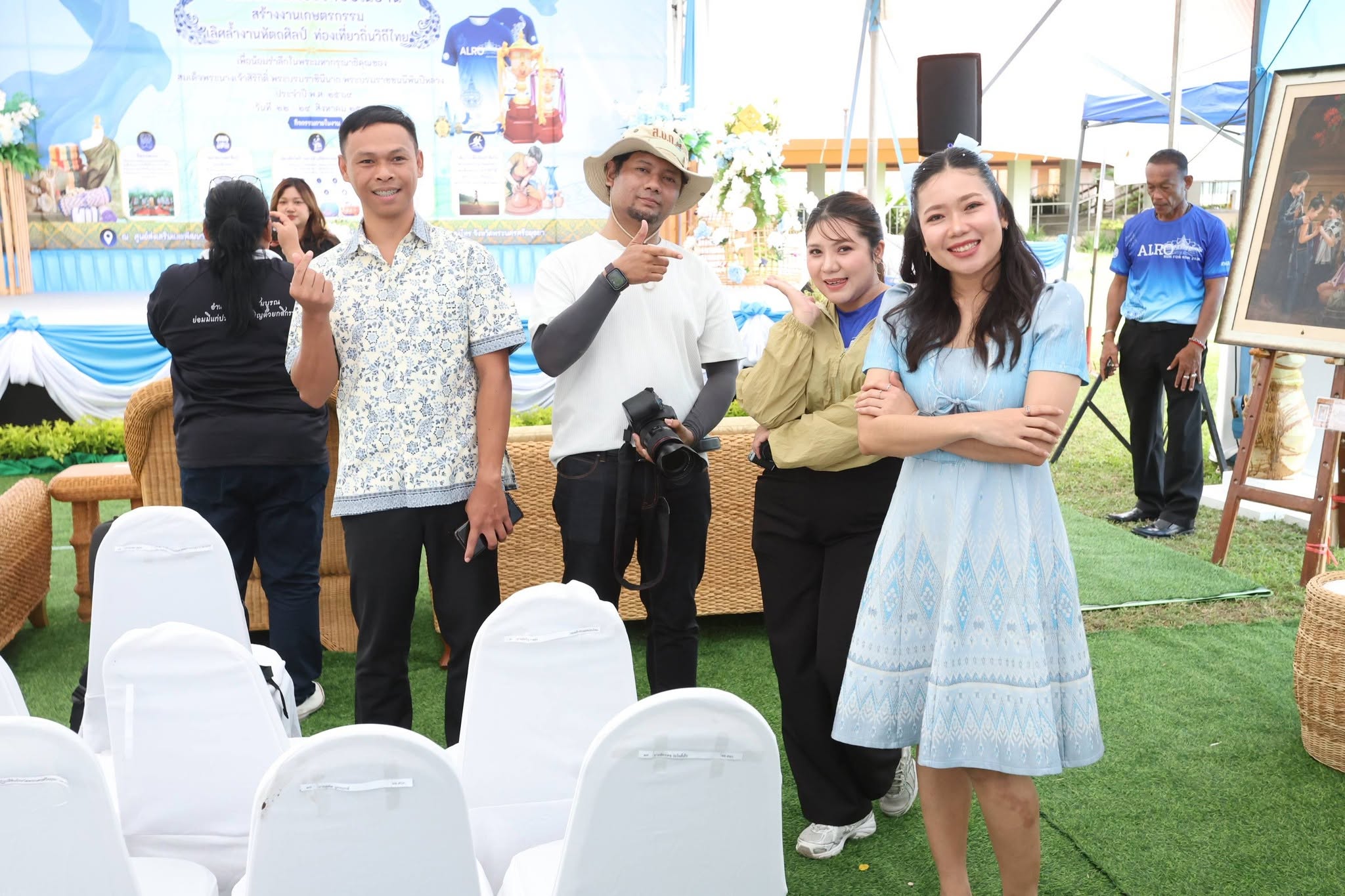 title - คึกคักรับวันที่สอง สพท. ส่งทีมร่วมสร้างสีสันงาน “สืบสานพระราชปณิธานฯ” ชวนช้อป-ชิม-เวิร์กช็อปถึงวันพรุ่งนี้