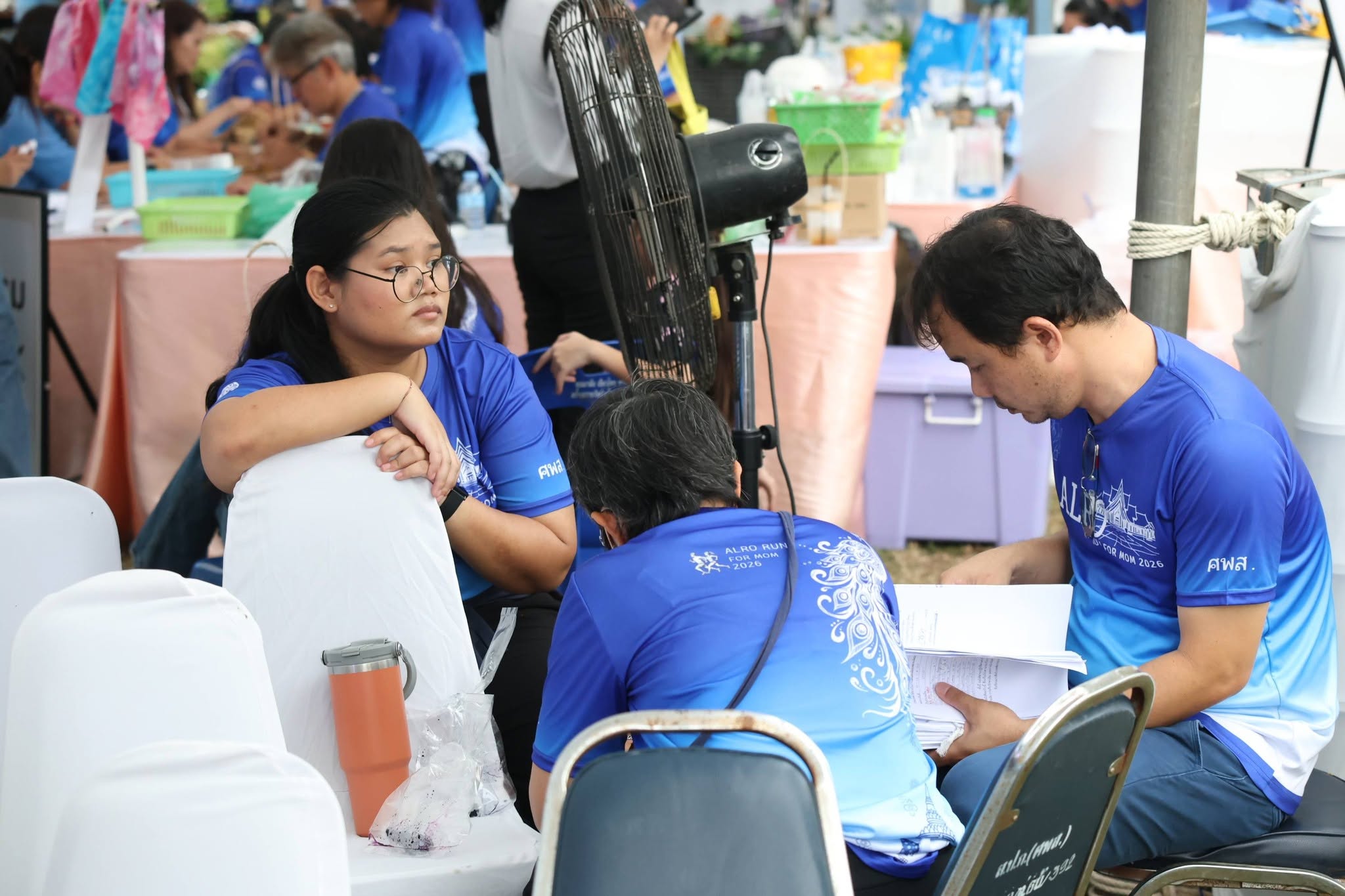 title - คึกคักรับวันที่สอง สพท. ส่งทีมร่วมสร้างสีสันงาน “สืบสานพระราชปณิธานฯ” ชวนช้อป-ชิม-เวิร์กช็อปถึงวันพรุ่งนี้
