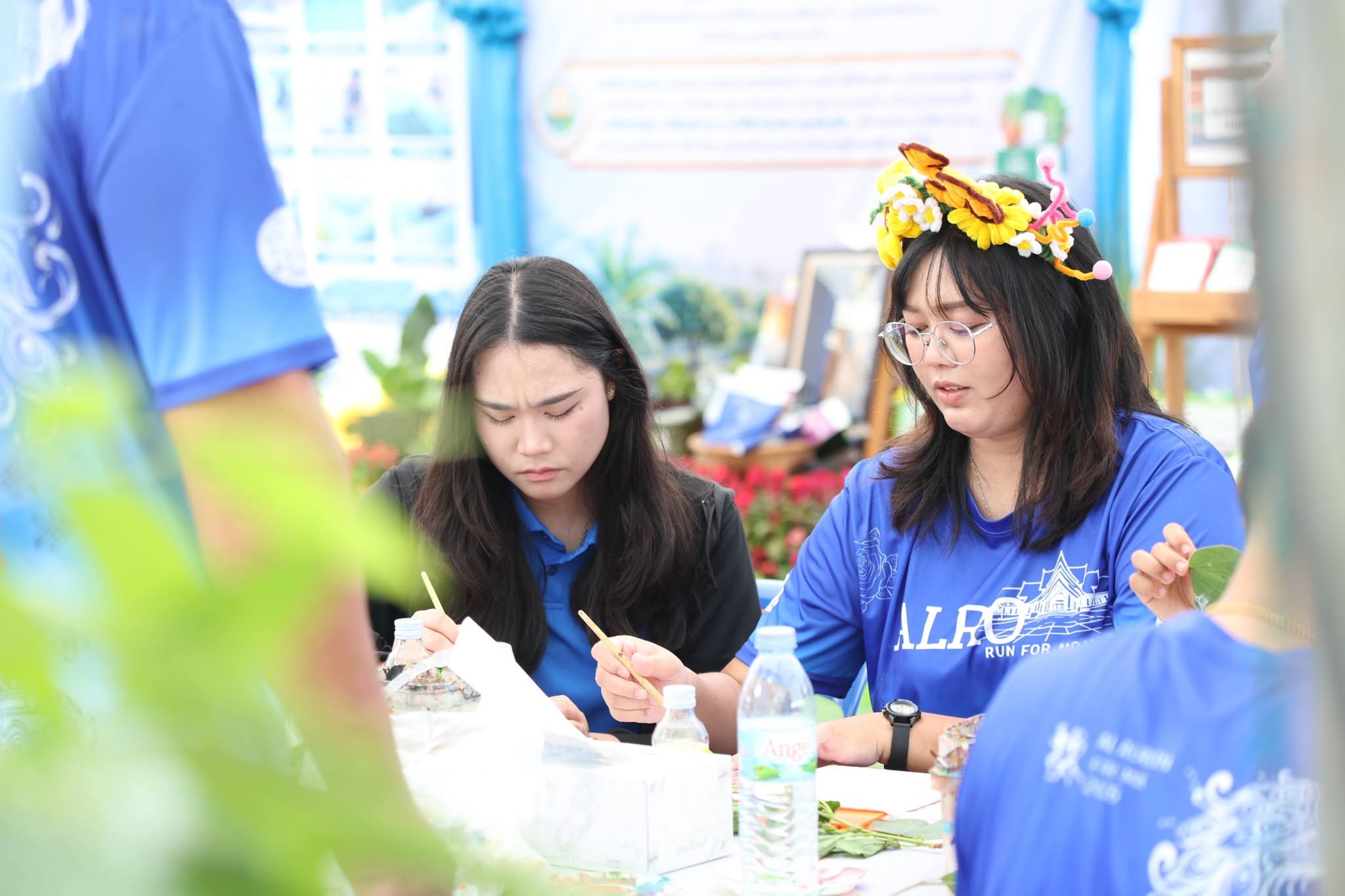 title - คึกคักรับวันที่สอง สพท. ส่งทีมร่วมสร้างสีสันงาน “สืบสานพระราชปณิธานฯ” ชวนช้อป-ชิม-เวิร์กช็อปถึงวันพรุ่งนี้
