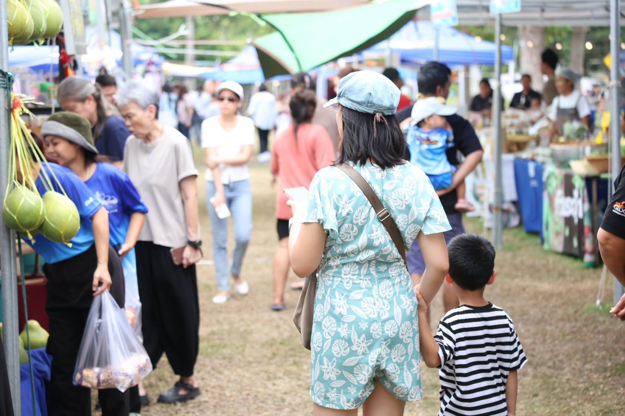 title - คึกคักรับวันที่สอง สพท. ส่งทีมร่วมสร้างสีสันงาน “สืบสานพระราชปณิธานฯ” ชวนช้อป-ชิม-เวิร์กช็อปถึงวันพรุ่งนี้