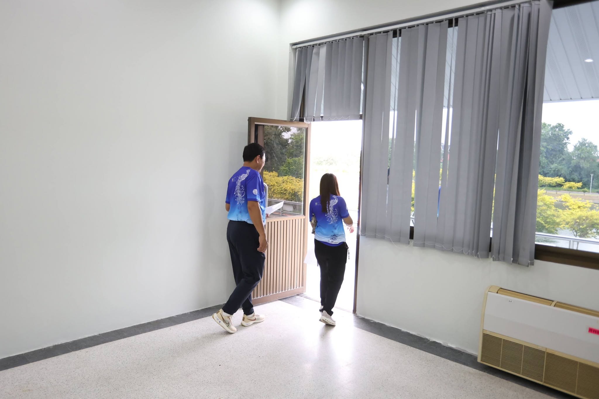 title - สพท. ยกทีมสำรวจที่ตั้งสำนักงานชั่วคราวบางไทร จัดสรรพื้นที่ทำงานเตรียมพร้อมขนย้าย