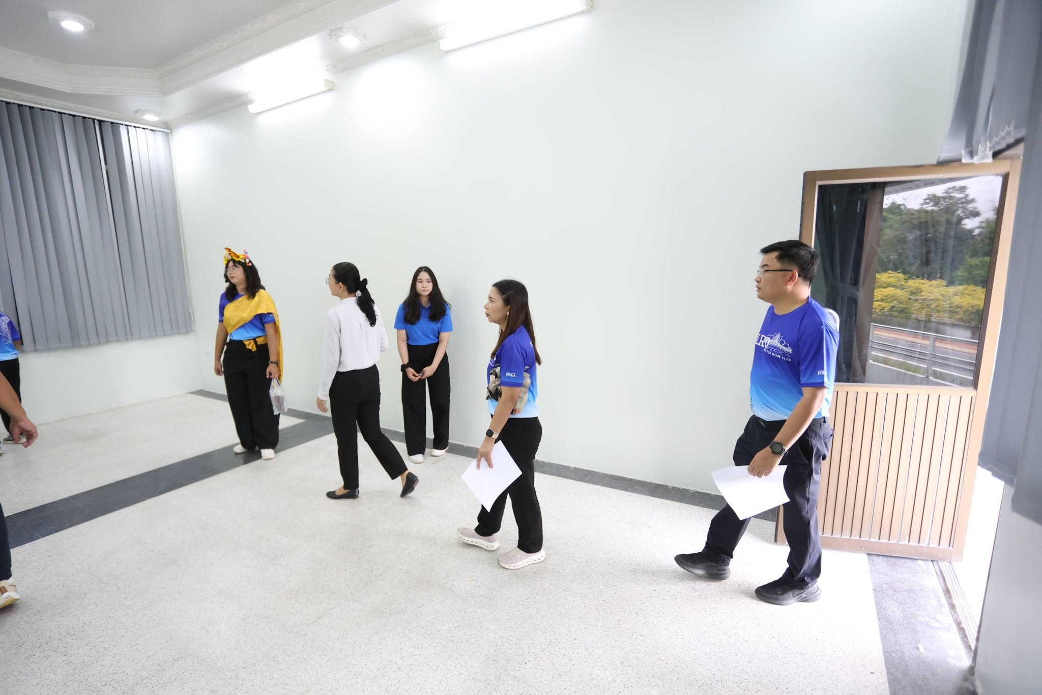 title - สพท. ยกทีมสำรวจที่ตั้งสำนักงานชั่วคราวบางไทร จัดสรรพื้นที่ทำงานเตรียมพร้อมขนย้าย