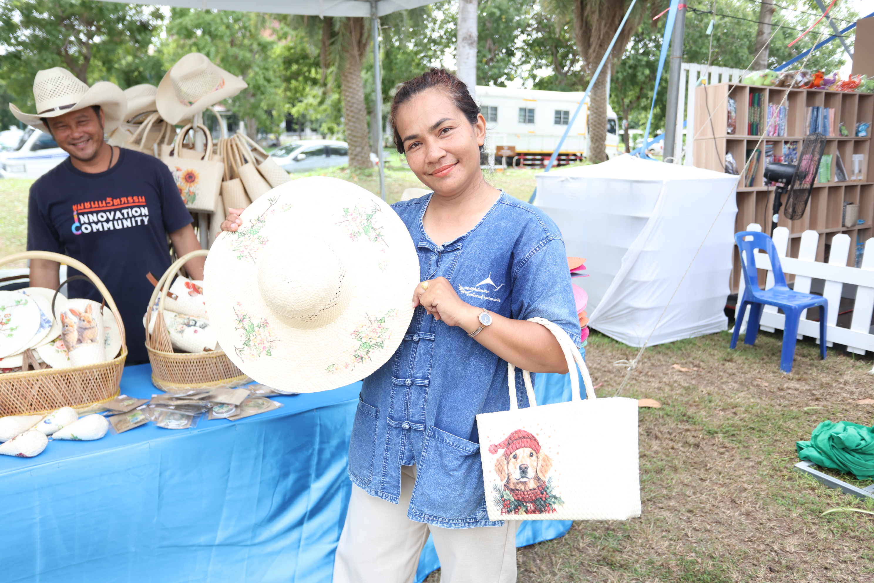title - ส.ป.ก. ส่งท้าย “ตลาดเกษตรศิลป์ แผ่นดินทอง” วันสุดท้าย ต่อยอดโอกาสและรายได้สู่เกษตรกรในเขตปฏิรูปที่ดิน