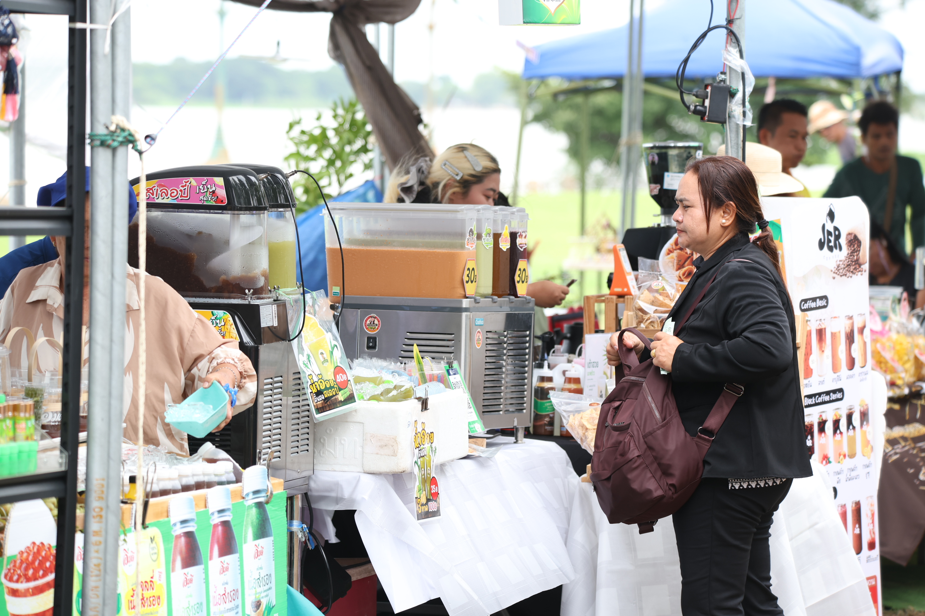 title - ส.ป.ก. ส่งท้าย “ตลาดเกษตรศิลป์ แผ่นดินทอง” วันสุดท้าย ต่อยอดโอกาสและรายได้สู่เกษตรกรในเขตปฏิรูปที่ดิน