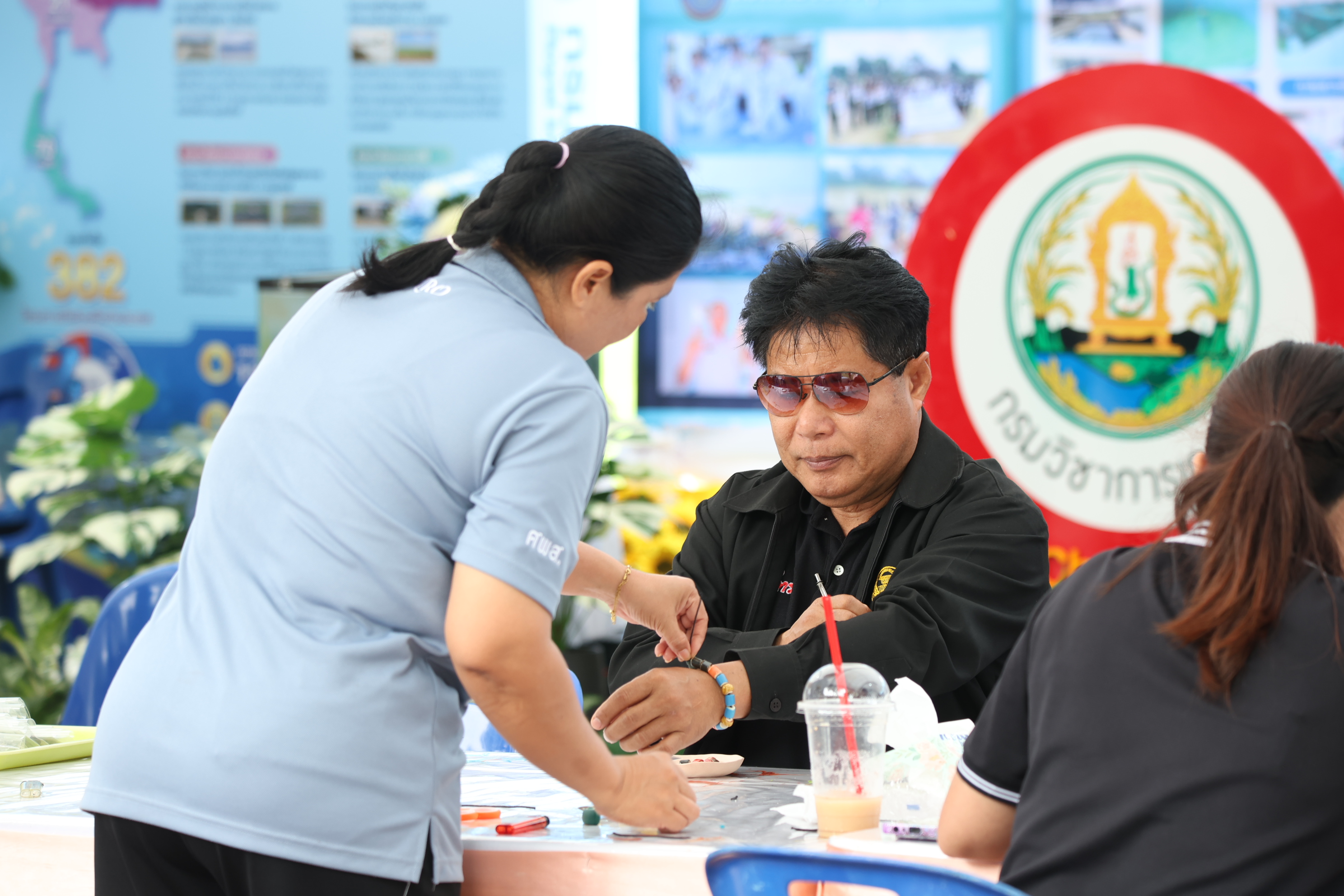 title - ส.ป.ก. ส่งท้าย “ตลาดเกษตรศิลป์ แผ่นดินทอง” วันสุดท้าย ต่อยอดโอกาสและรายได้สู่เกษตรกรในเขตปฏิรูปที่ดิน