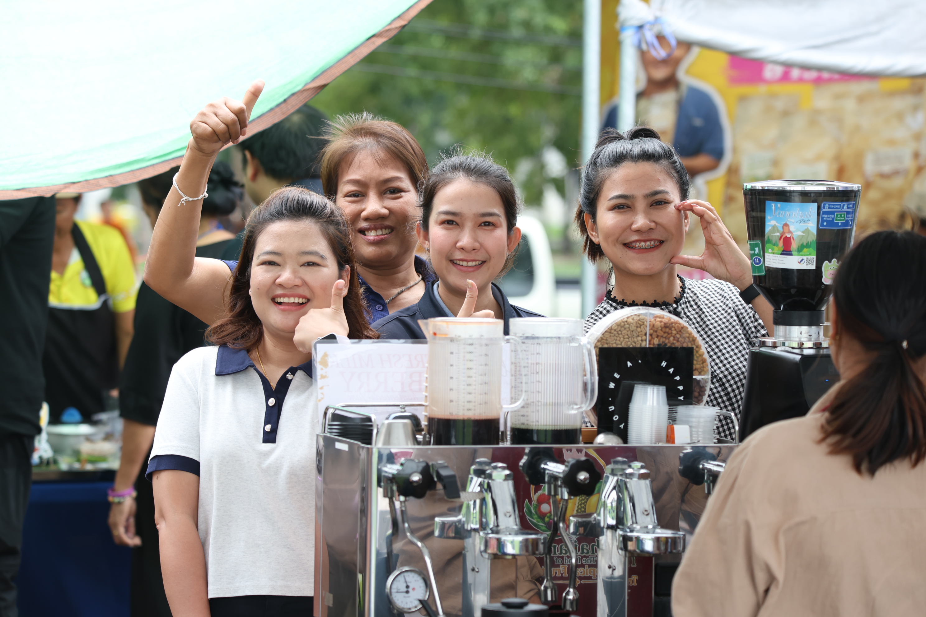 title - ส.ป.ก. ส่งท้าย “ตลาดเกษตรศิลป์ แผ่นดินทอง” วันสุดท้าย ต่อยอดโอกาสและรายได้สู่เกษตรกรในเขตปฏิรูปที่ดิน
