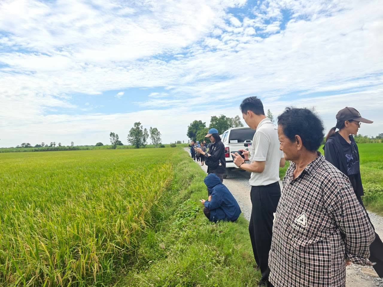 title - กพก. ติดตามการดำเนินงานแปลงใหญ่ข้าว ต.ดงคอน อ.สรรคบุรี จ.ชัยนาท