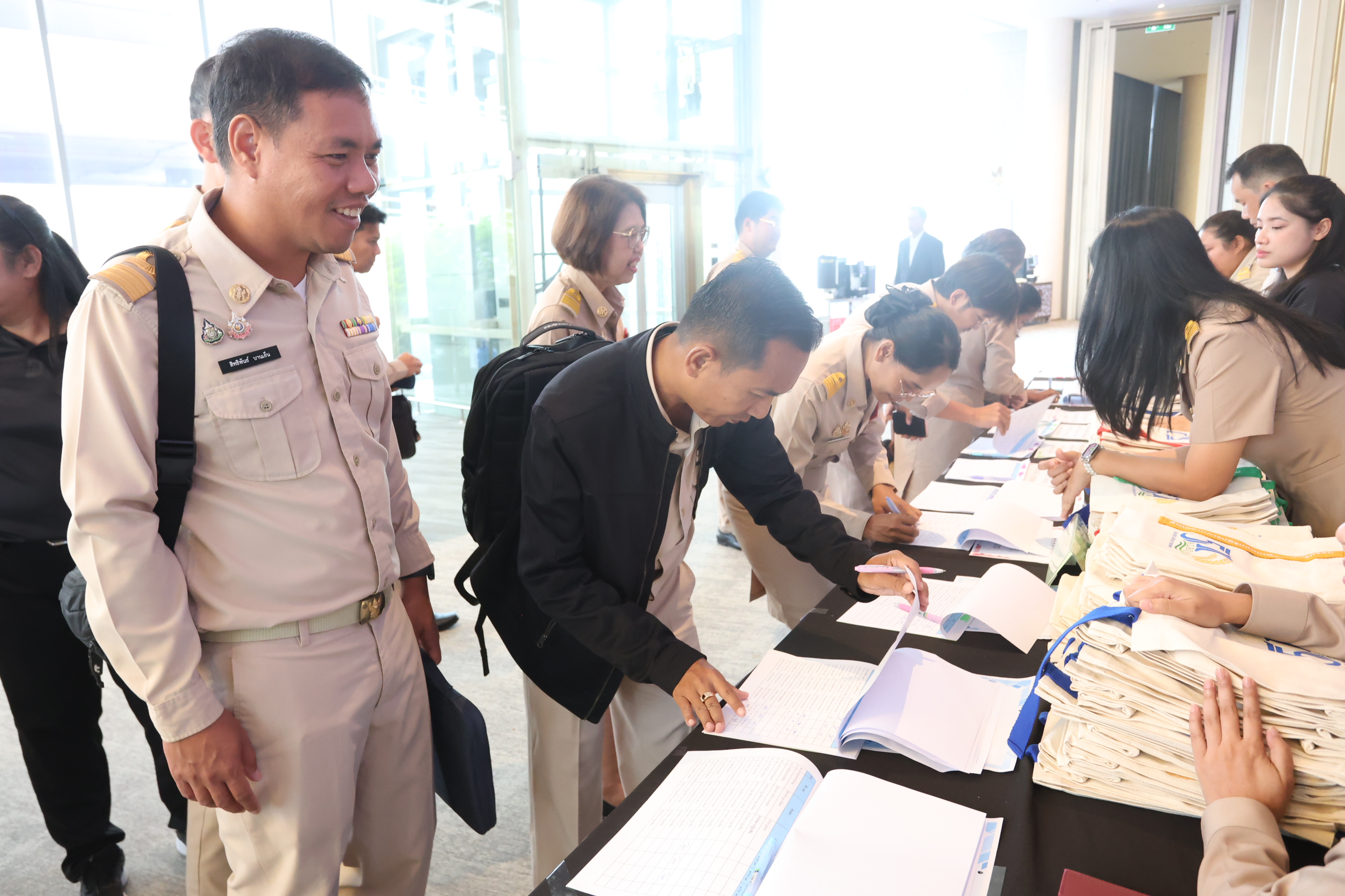 title - สพท. ร่วมสัมมนาสรุปผลงาน ส.ป.ก. ปี 69 วางกรอบปี 70 และเชิดชูเกียรติผู้เกษียณอายุราชการ