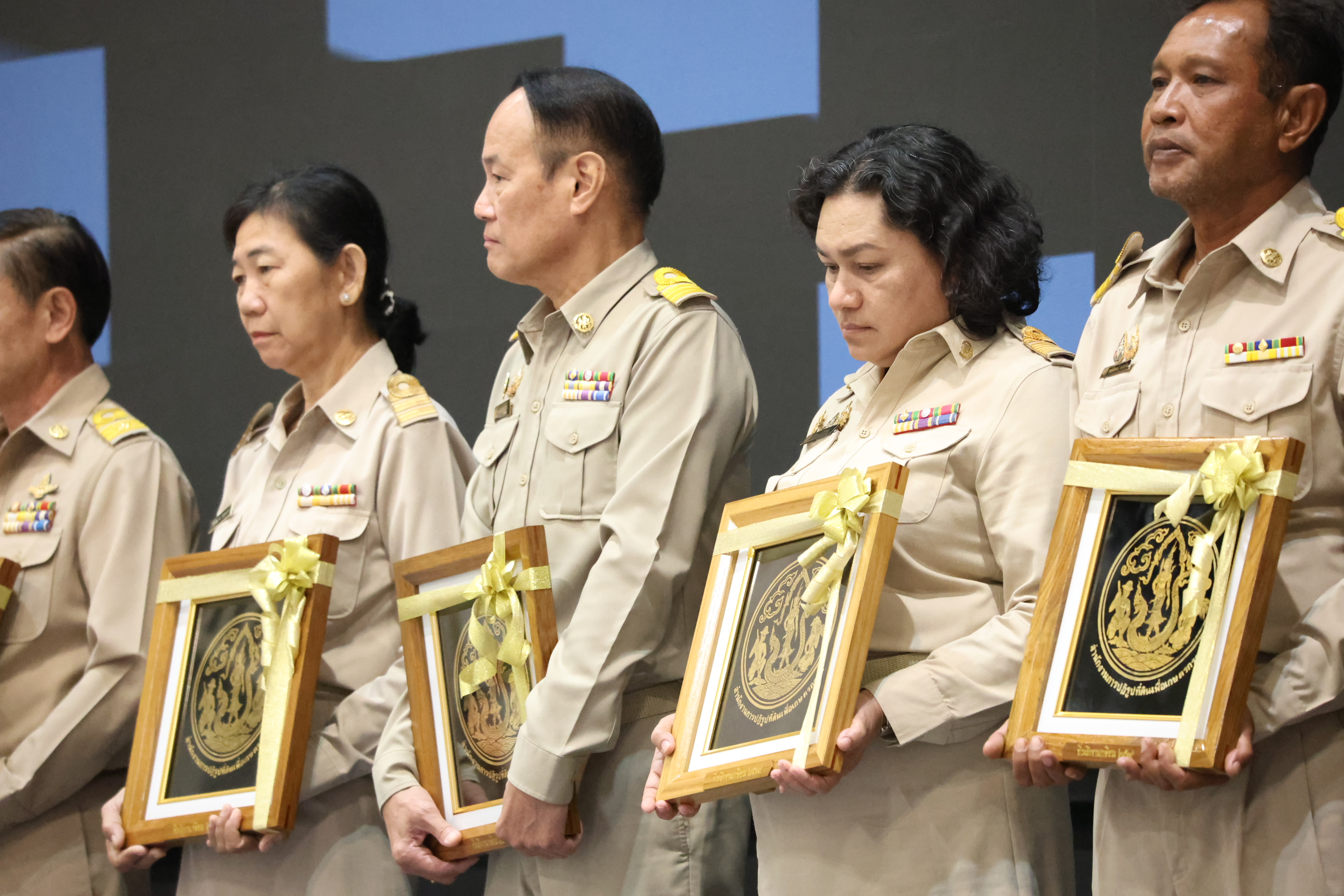 title - สพท. ร่วมสัมมนาสรุปผลงาน ส.ป.ก. ปี 69 วางกรอบปี 70 และเชิดชูเกียรติผู้เกษียณอายุราชการ