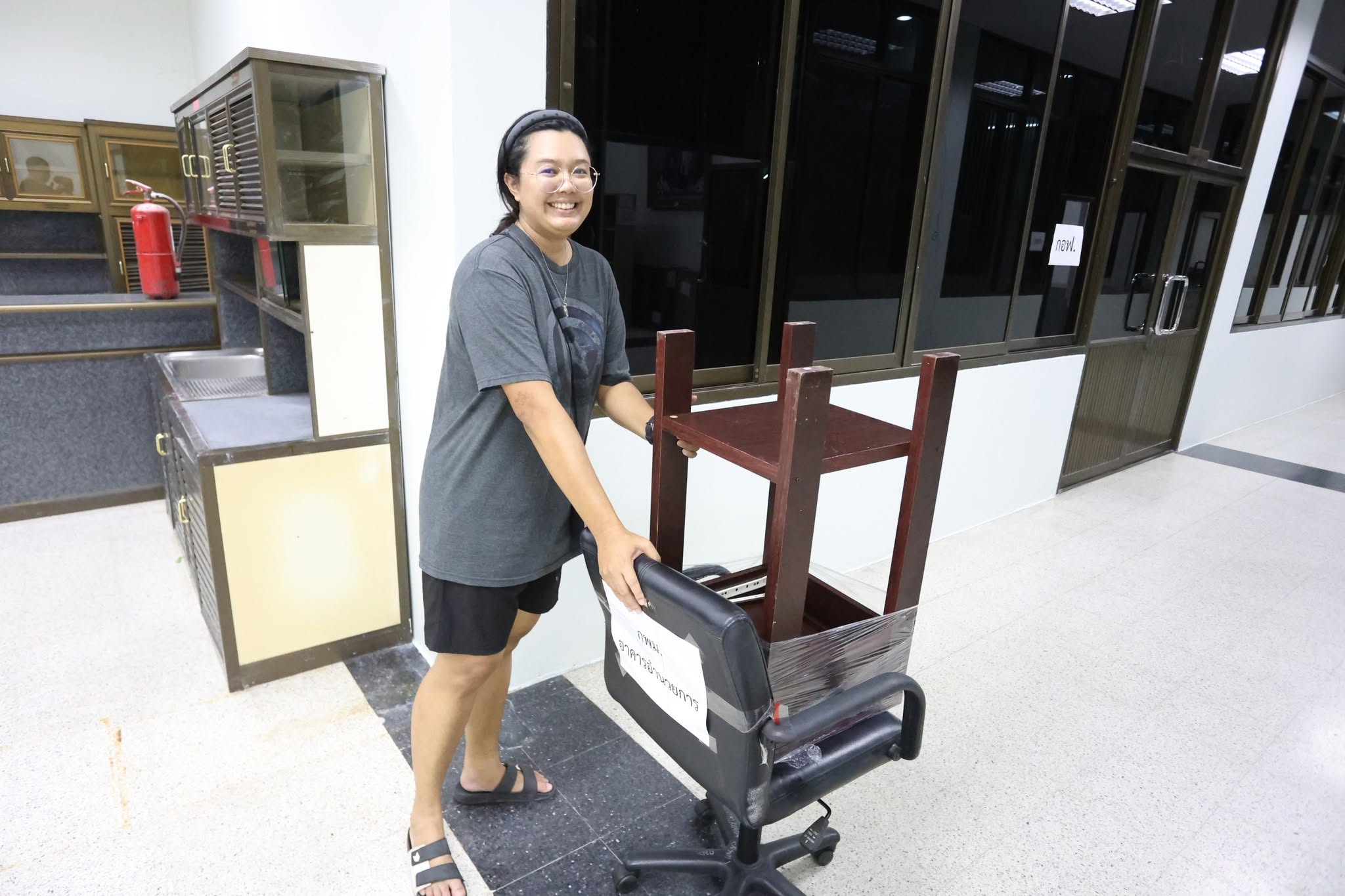 title - สพท. เคลื่อนย้ายครุภัณฑ์ชุดที่สอง เตรียมพร้อมปฏิบัติงาน ศพส. บางไทร