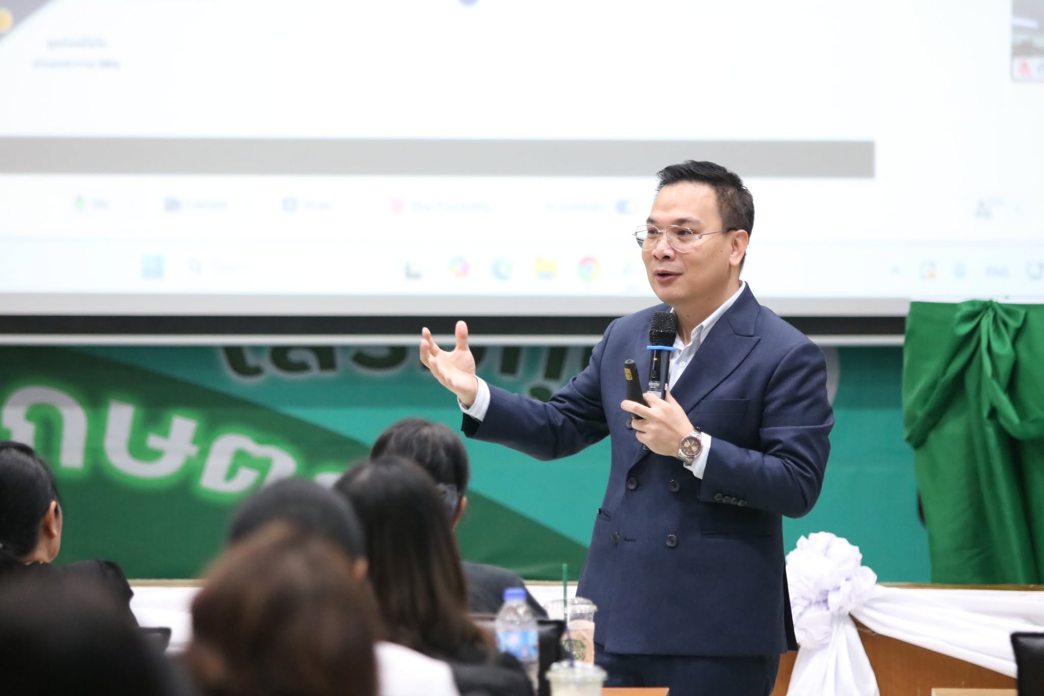 title - สพท. ร่วมสัมมนาเชิงปฏิบัติการกระบวนการจัดที่ดินตามกฎหมาย ส.ป.ก. และการให้ความรู้ด้านจริยธรรม วินัย ผลประโยชน์ทับซ้อน ปี 2569