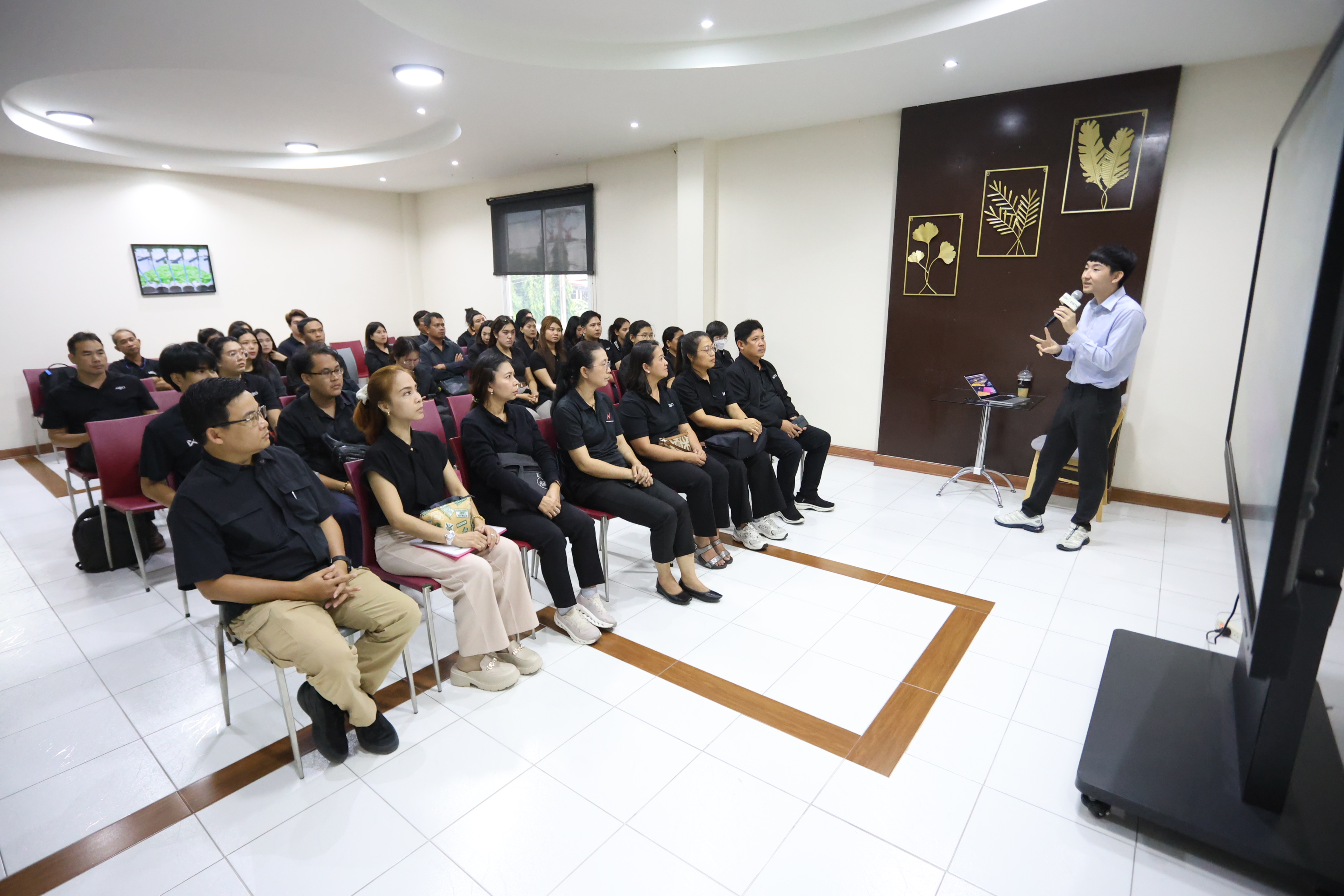 title - สพท. ดูงาน DISTAR FRESH Farm ต้นแบบฟาร์มเกษตรแนวใหม่ นำนวัตกรรมดิจิทัลขับเคลื่อนงานส่งเสริมการเกษตร