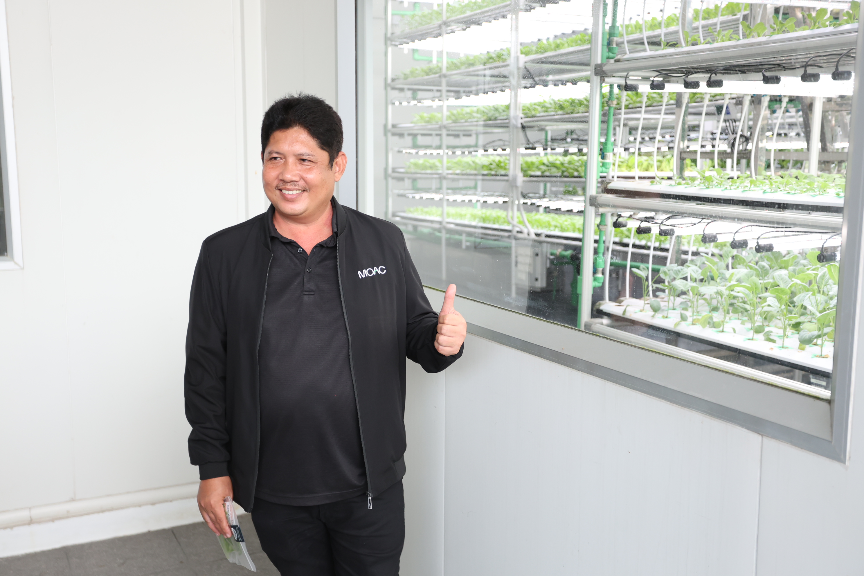 title - สพท. ดูงาน DISTAR FRESH Farm ต้นแบบฟาร์มเกษตรแนวใหม่ นำนวัตกรรมดิจิทัลขับเคลื่อนงานส่งเสริมการเกษตร