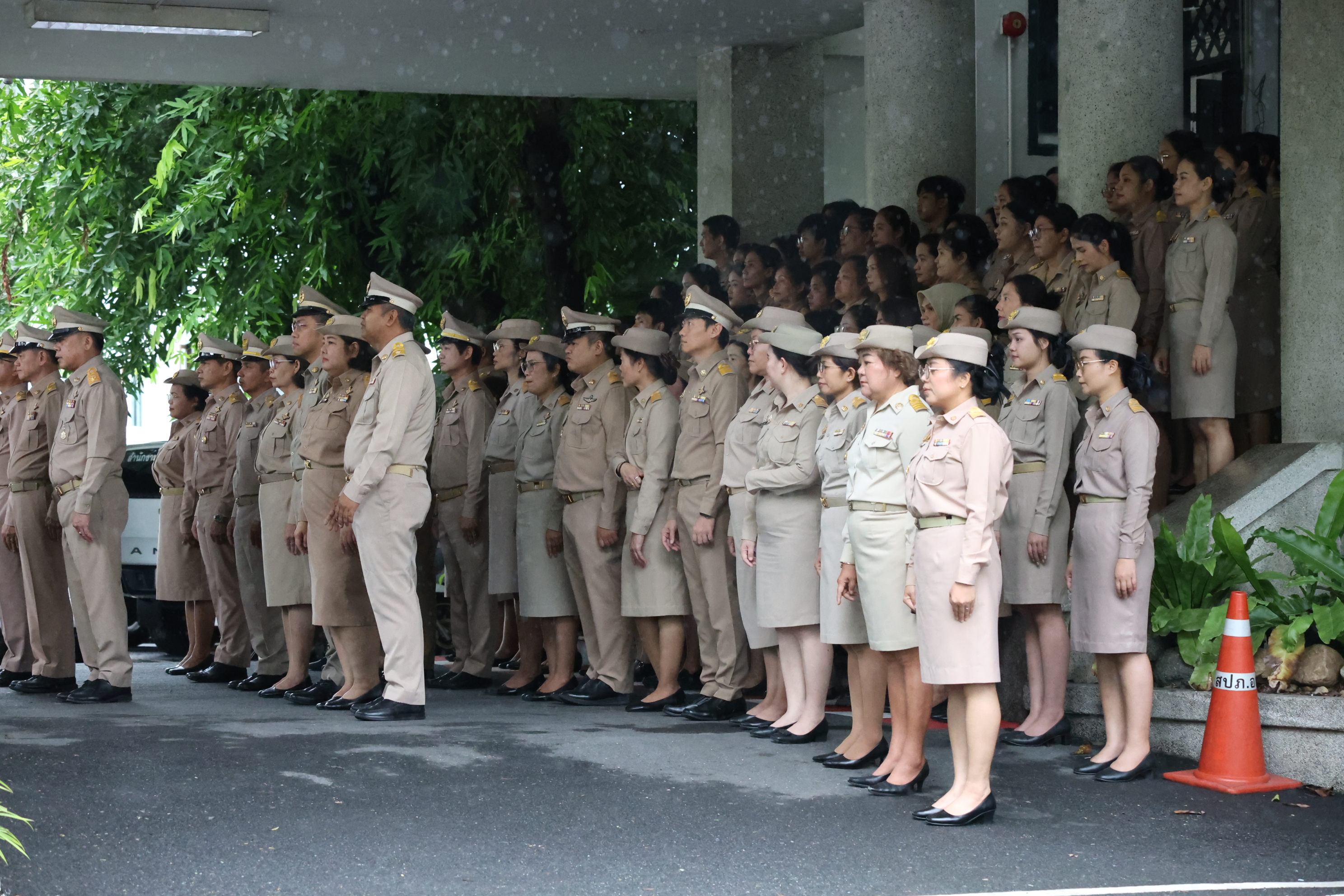title - สพท. น้อมรำลึกพระมหากรุณาธิคุณ ร.6 ร่วมกิจกรรมวันพระราชทานธงชาติไทย ประจำปี 2569 
