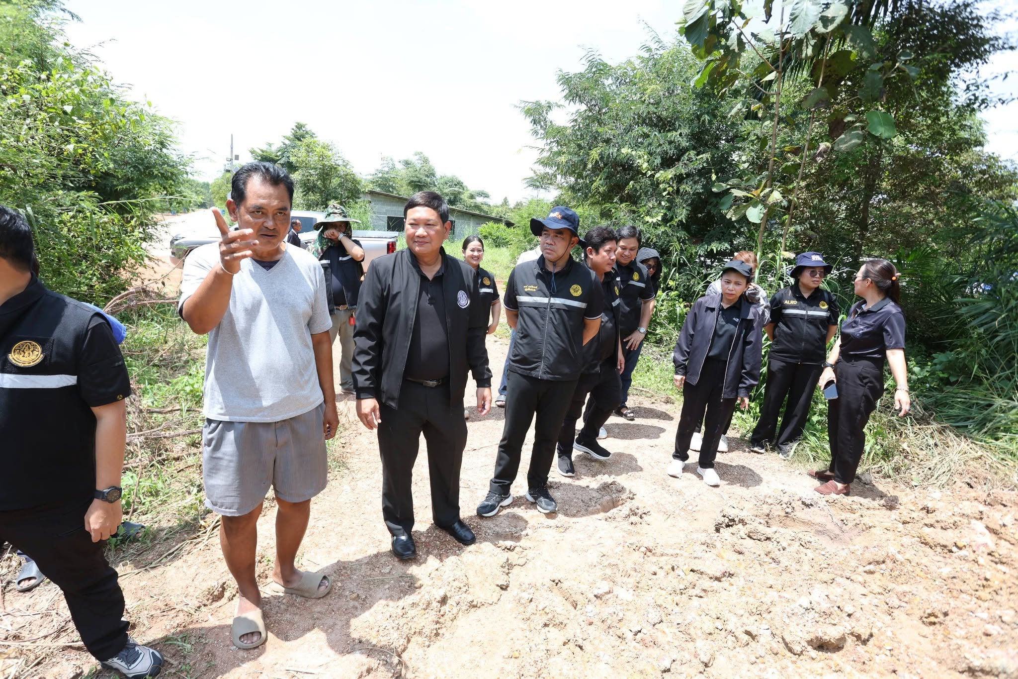 title - สพท. เยี่ยมแปลงเกษตรกร คทช.บ่อทอง รับฟังปัญหาน้ำท่วมและช้างป่ารุกแปลงเกษตรกรรม