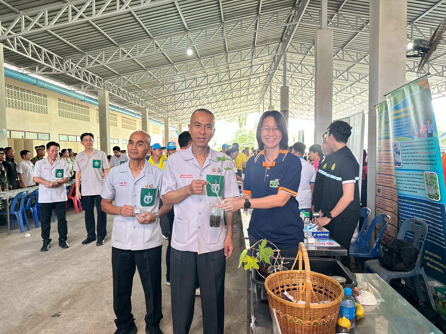ส.ป.ก.ตราด ร่วมโครงการจังหวัดตราดรวมใจ บริการเคลื่อนที่ รับฟังทุกข์สุขประชาชน ร่วมกับหน่วยแพทย์เคลื่อนที่  พอ.สว. ประจำปีงบประมาณ พ.ศ. 2568 (ข่าวแชร์)