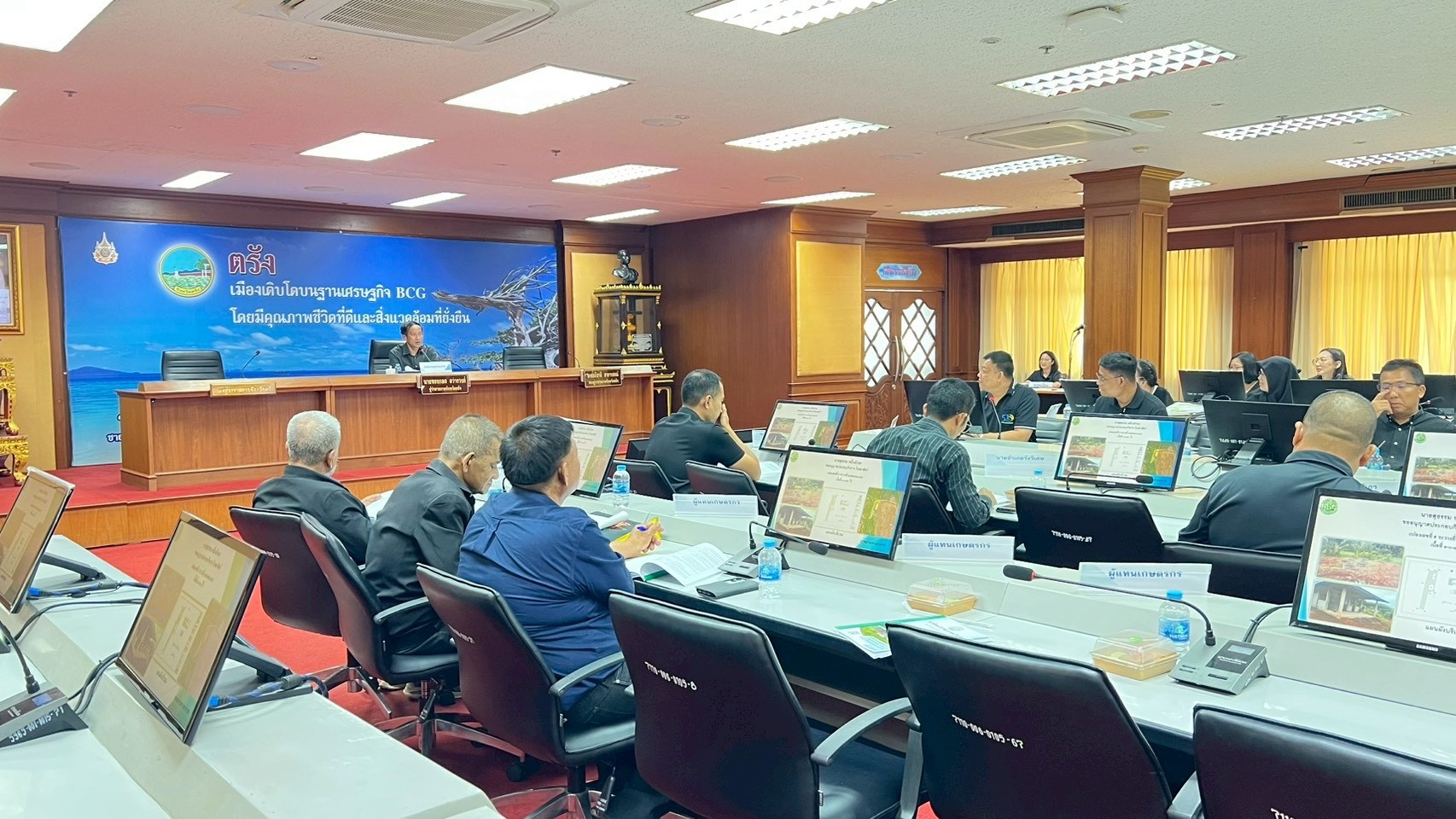 title - ส.ป.ก.ตรังจัดประชุมคณะกรรมการปฏิรูปที่ดินจังหวัดตรัง ครั้งที่ ๒/๒๕๖๙ ณ ห้องพระยารัษฏา ชั้น ๕ ศาลากลางจังหวัดตรัง