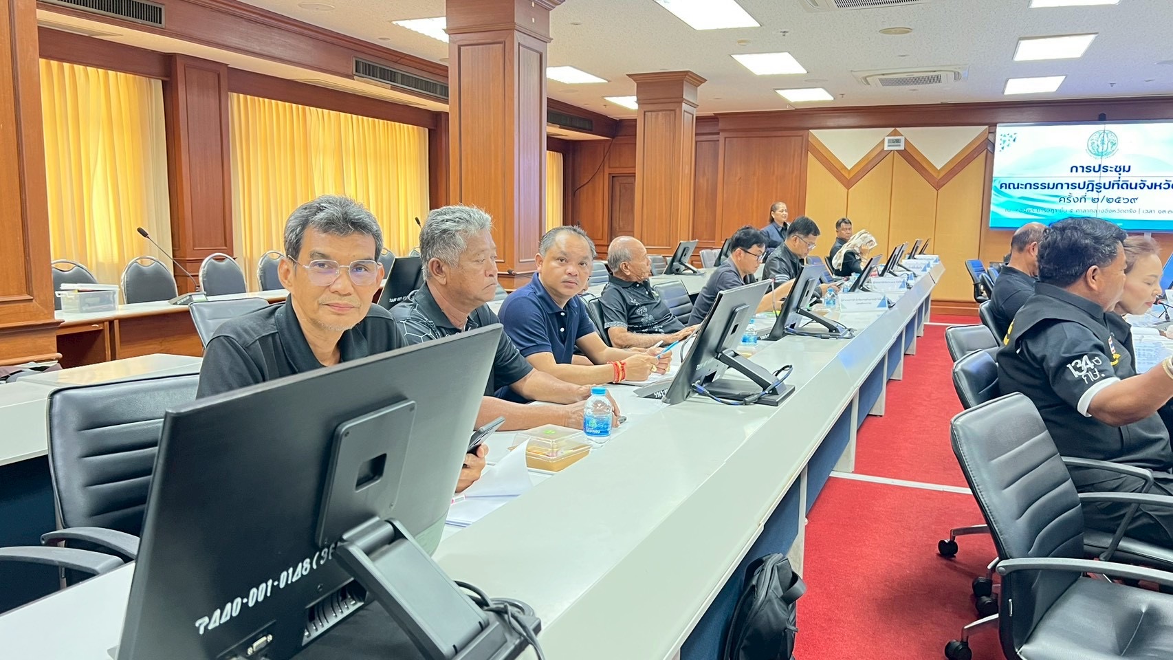 title - ส.ป.ก.ตรังจัดประชุมคณะกรรมการปฏิรูปที่ดินจังหวัดตรัง ครั้งที่ ๒/๒๕๖๙ ณ ห้องพระยารัษฏา ชั้น ๕ ศาลากลางจังหวัดตรัง