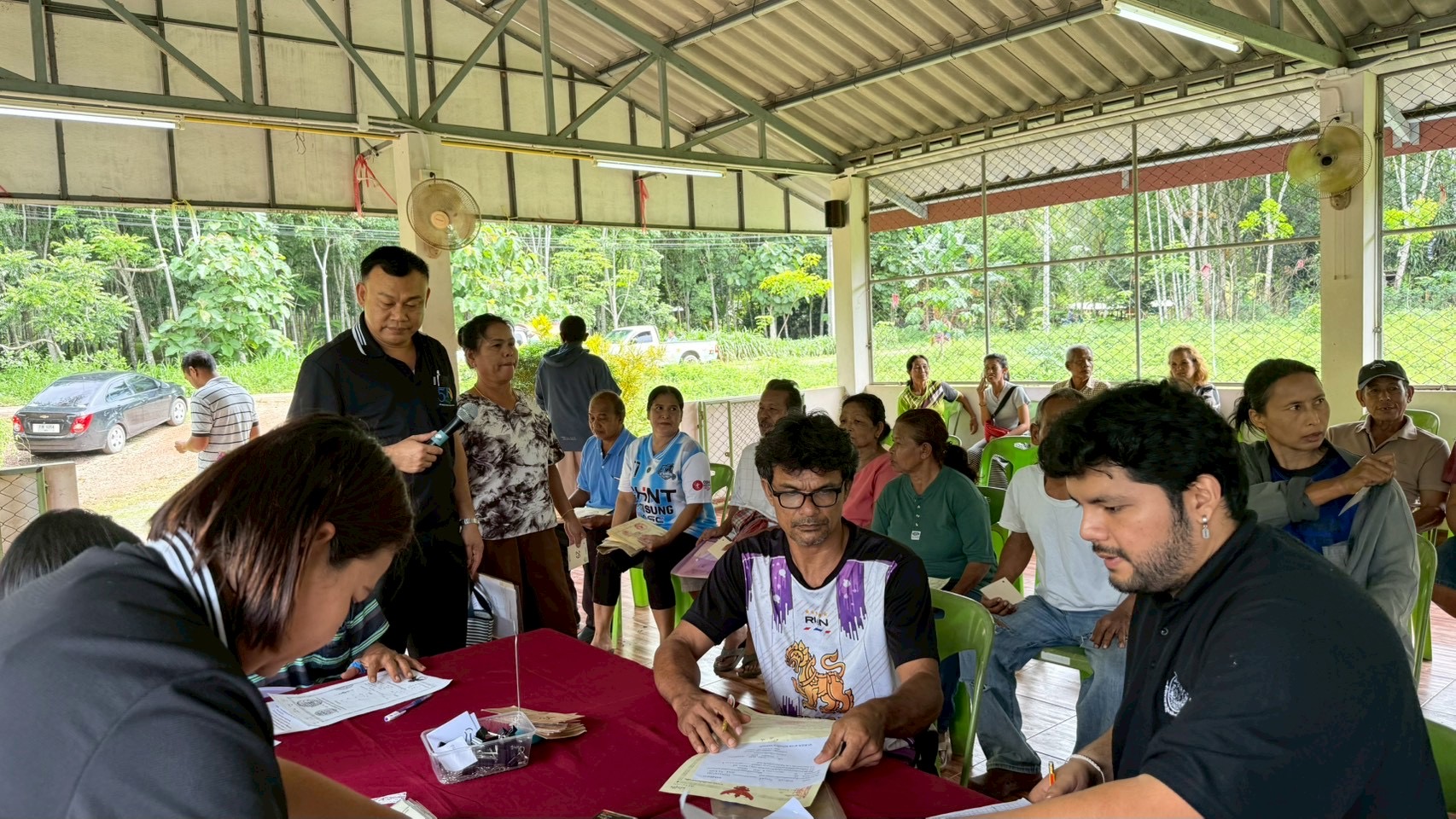 title - สำนักงานการปฏิรูปที่ดินจังหวัดตรังออกให้บริการศูนย์บริการประชาชนเคลื่อนที่ในเขตปฏิรูปที่ดินจังหวัดตรัง ประจำปี พ.ศ.๒๕๖๙