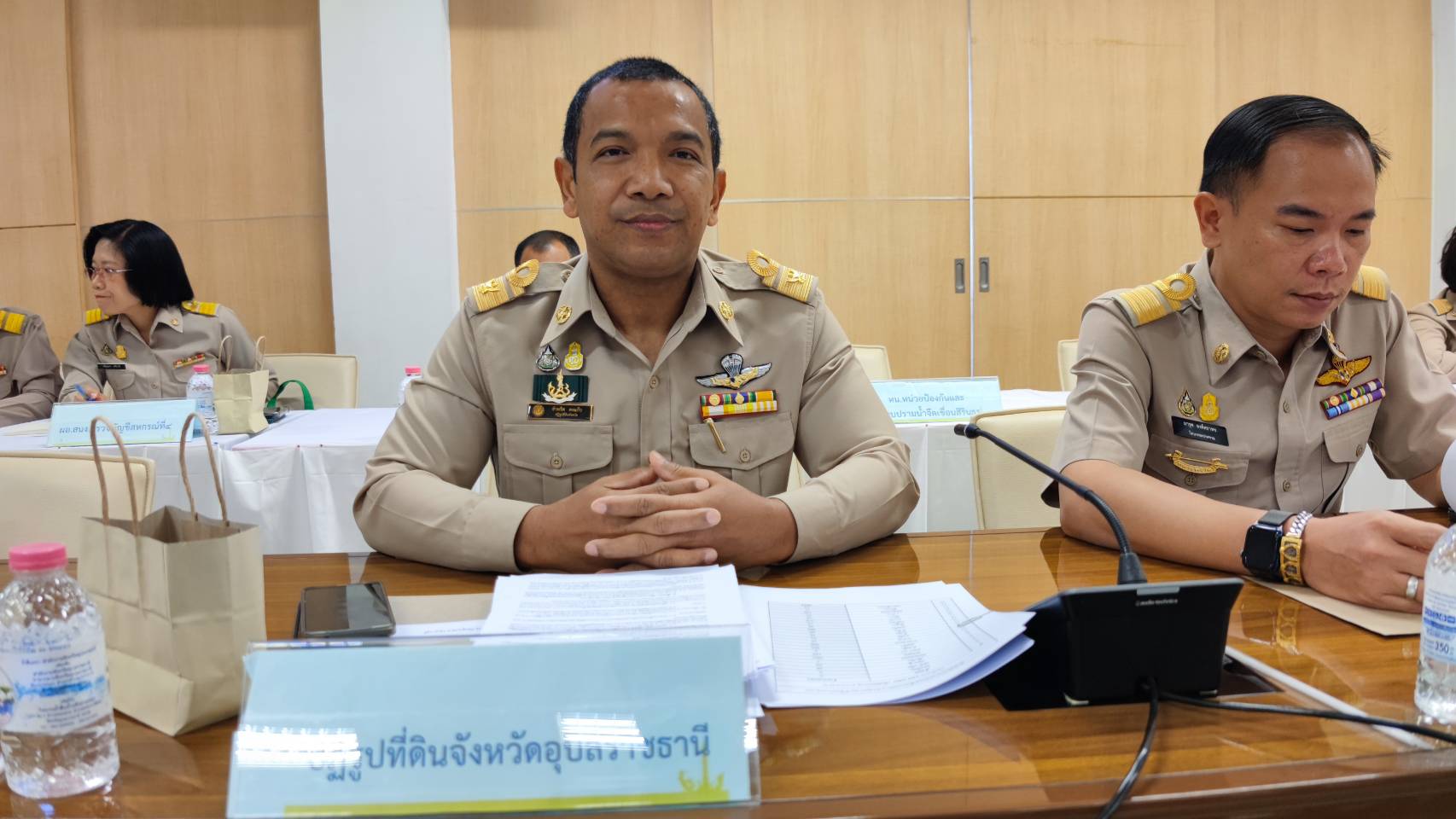 วันที่ 21 พฤศจิกายน 2566 นายอำมริต คงแก้ว ปฏิรูปที่ดินจังหวัดอุบลราชธานี เข้าร่วมประชุมคณะกรมการจังหวัดอุบลราชธานี