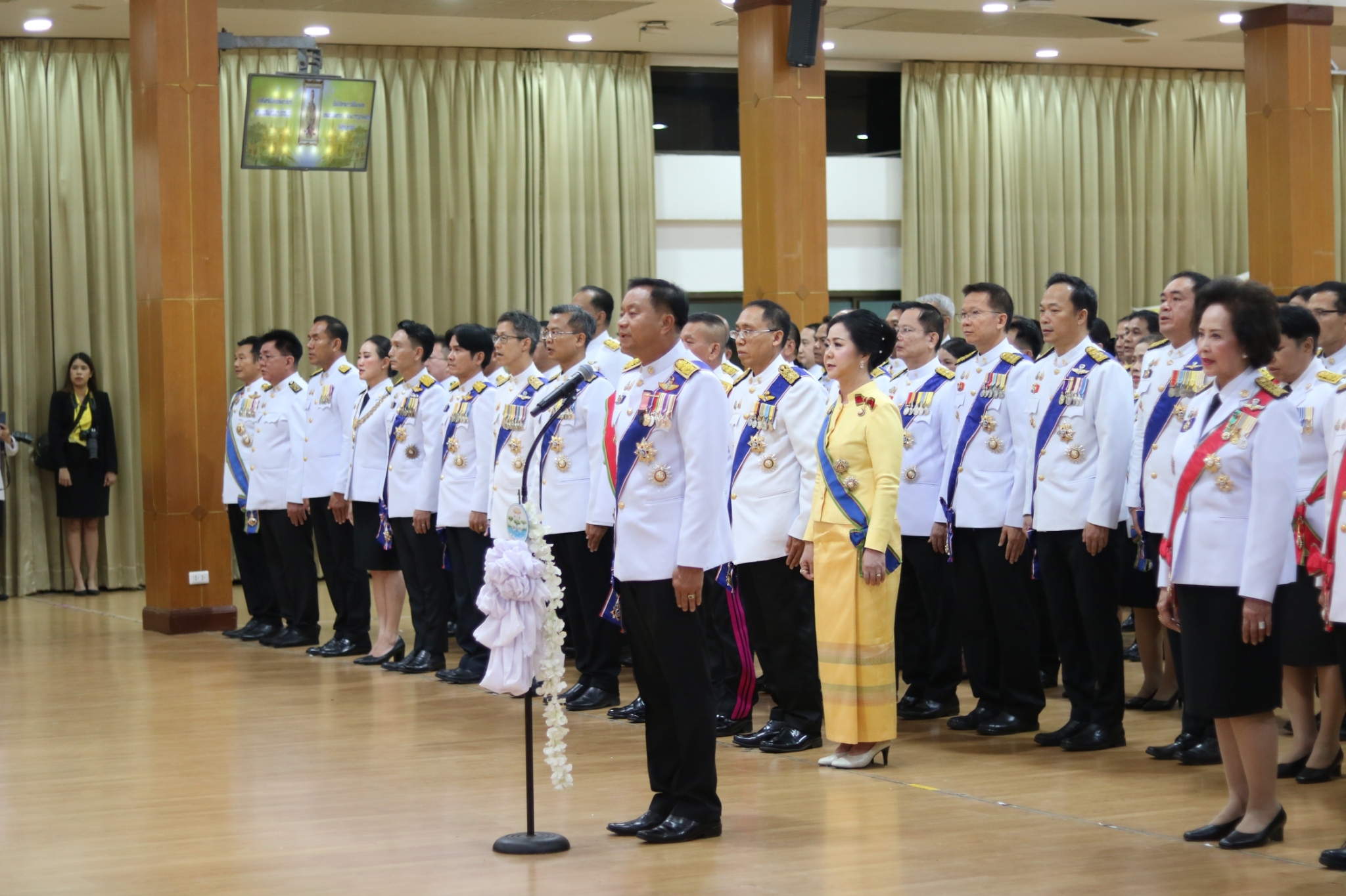  วันที่ 29 กรกฎาคม2567 นางสาวพยอม กุลพันธ์ นักวิชาการปฏิรูปที่ดินชำนาญการพิเศษ รักษาราชการแทนปฏิรูปที่ดินจังหวัดอุบลราชธานี มอบหมายให้เจ้าหน้าที่ ส.ป.ก.อุบลราชธานี เข้าร่วมกิจกรรมจัดงานสโมสรสันนิบาตเฉลิมพระเกียรติพระบาทสมเด็จพระเจ้าอยู่หัว (ข่าวแชร์)