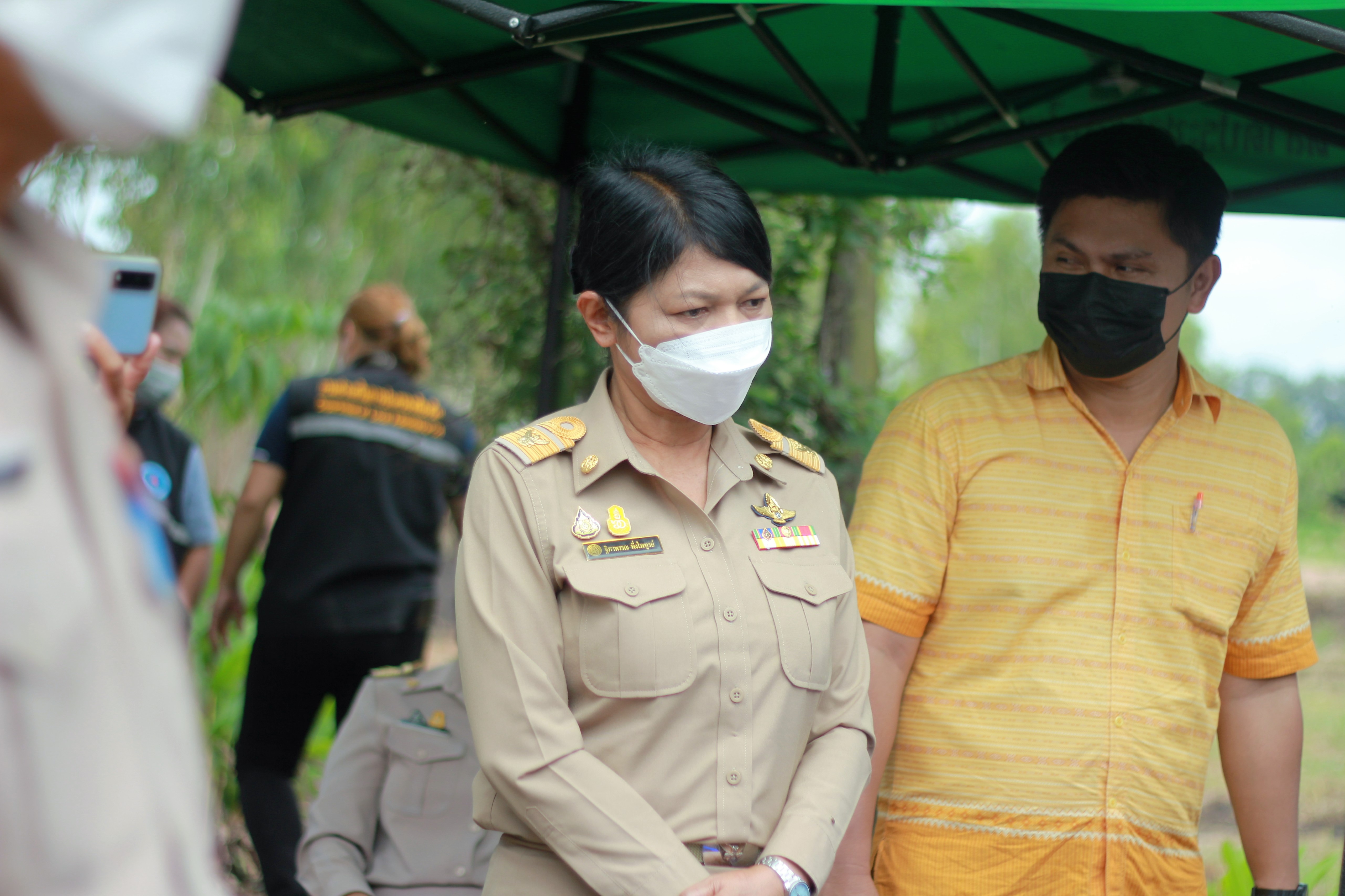 วันที่​  9  พฤษภาคม​2565​ เวลา​09.30​น.​ ท่านปฏิรูปที่ดินจังหวัดอุบลราชธานี​ ลงพื้นที่ร่วมติดตามการขับเคลื่อนการขจัดความยากจนและพัฒนาคนทุกช่วงวัยอย่างยั่งยืนตามหลักเศรษฐกิจพอเพียง