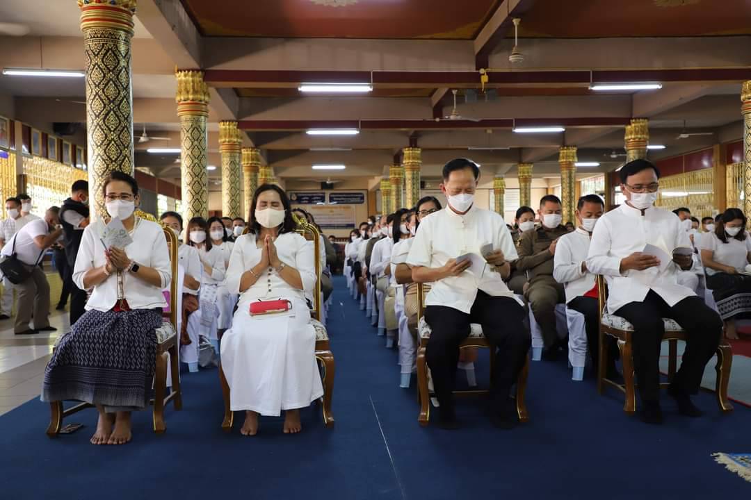 ส.ป.ก.อุตรดิตถ์ ร่วมพิธีเจริญพระพุทธมนต์และเจริญจิตตภาวนา